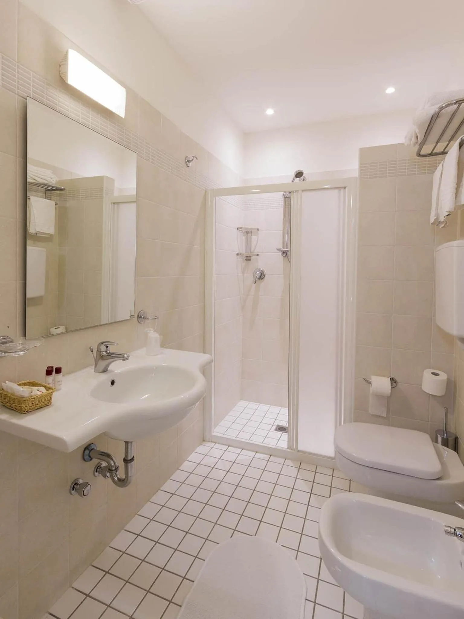 Bathroom in Hotel Meris