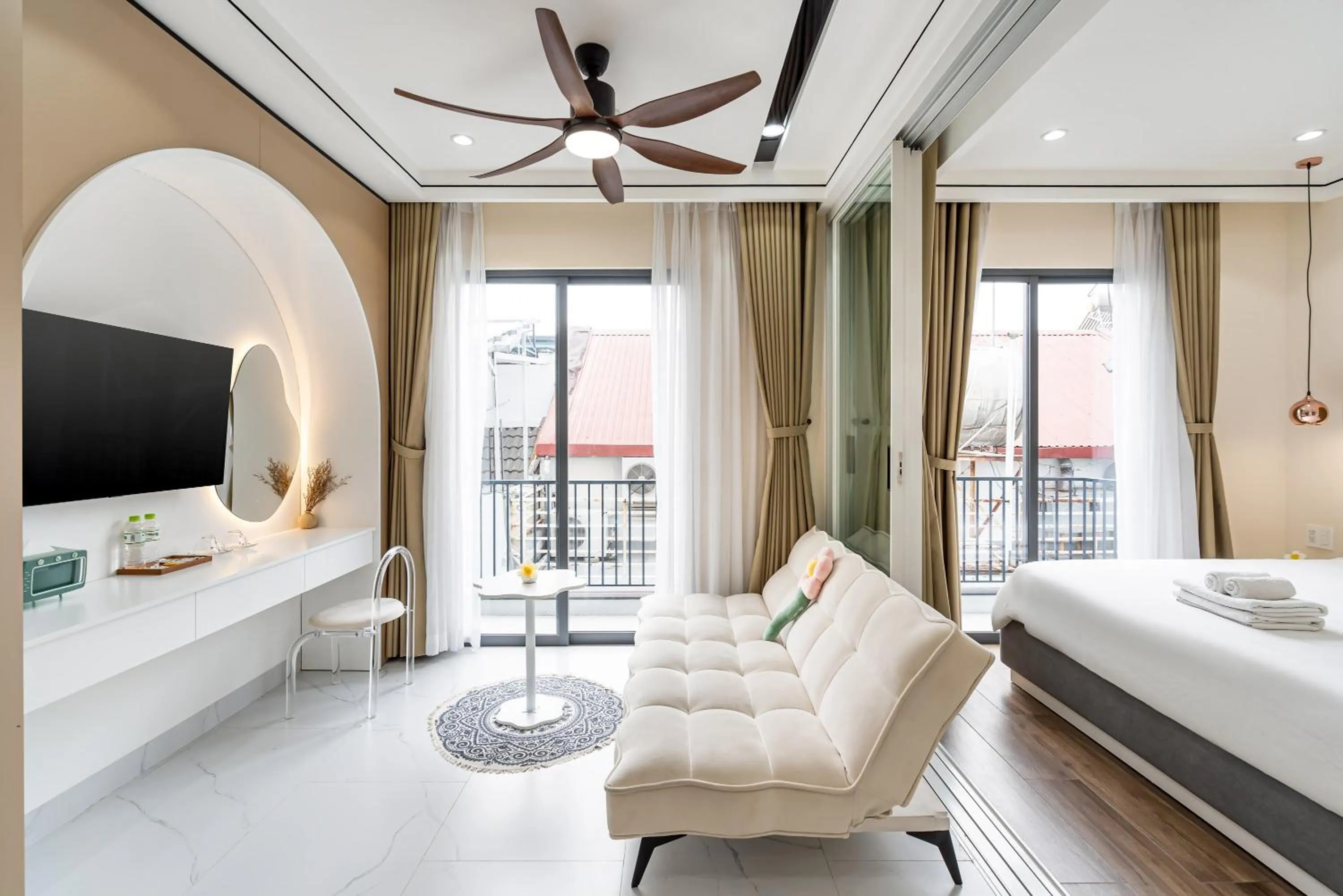 Photo of the whole room, Bed in The Royal Homies - Phu My Hung