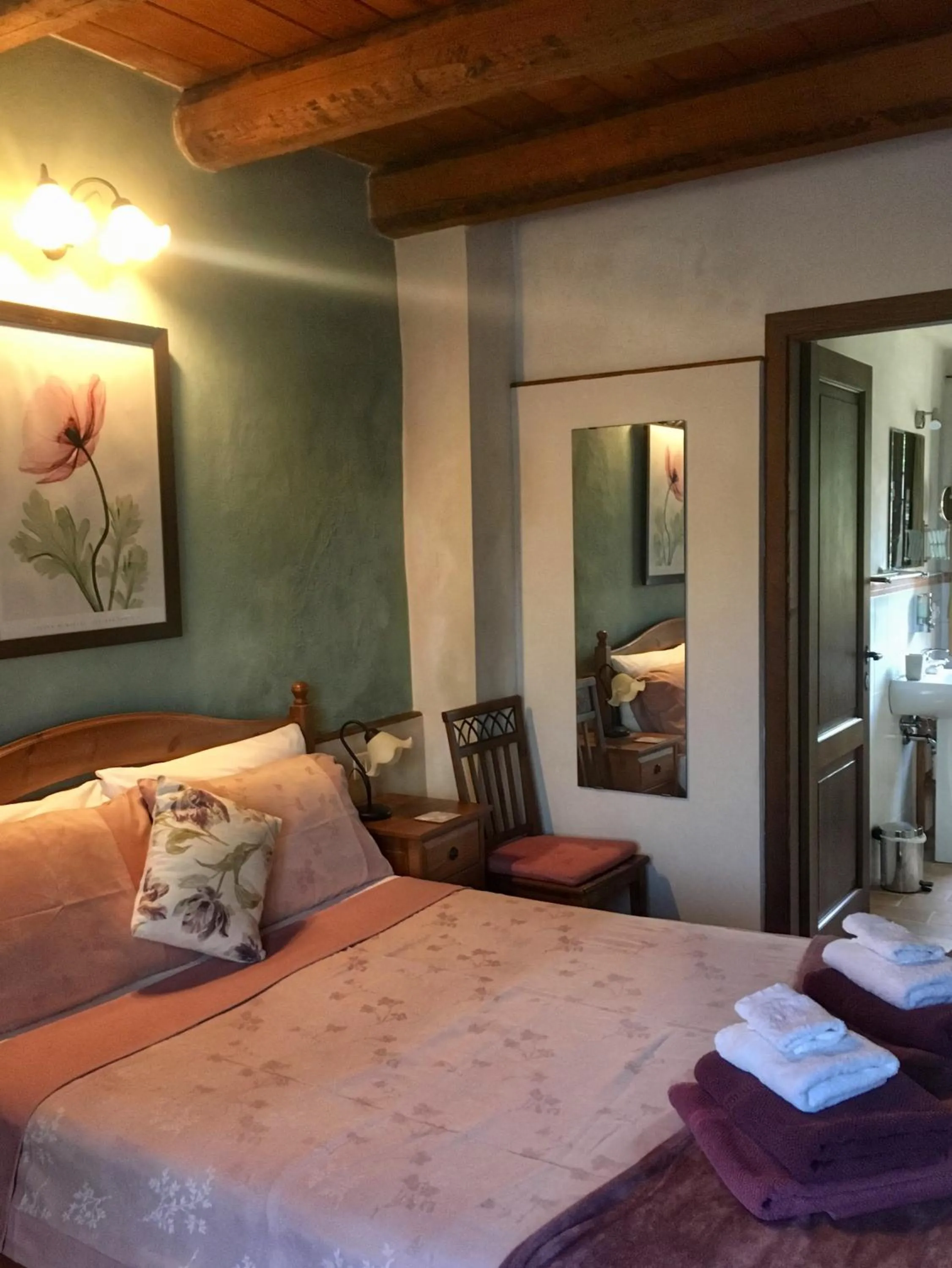 Bedroom, Bed in Il Nascondiglio - The Hideaway