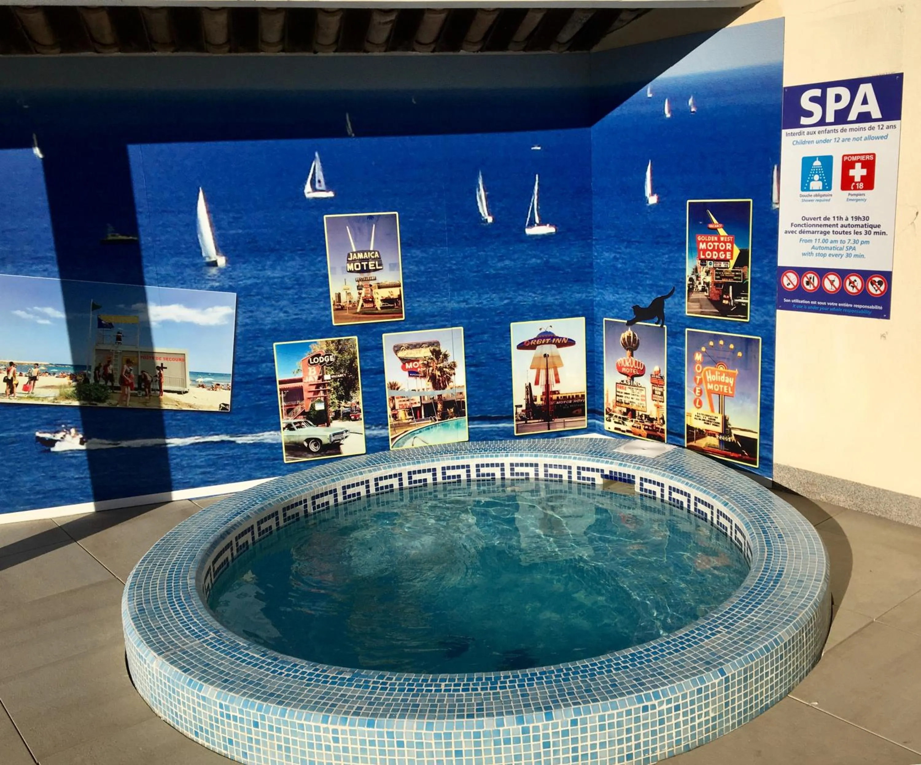 Area and facilities in Amerique Hotel Palavas - Piscine - Plage