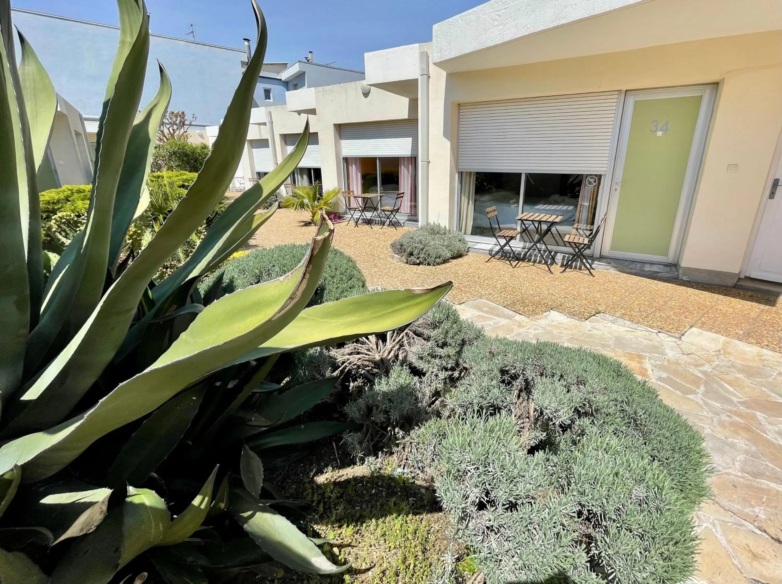 Garden in Amerique Hotel Palavas - Piscine - Plage