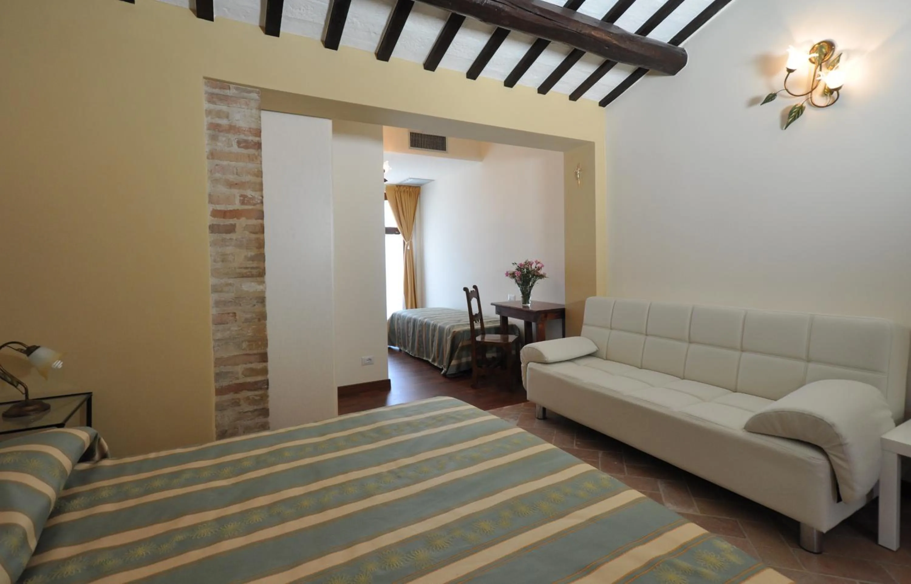 Photo of the whole room, Bed in Residenza Scorcio Sul Mare