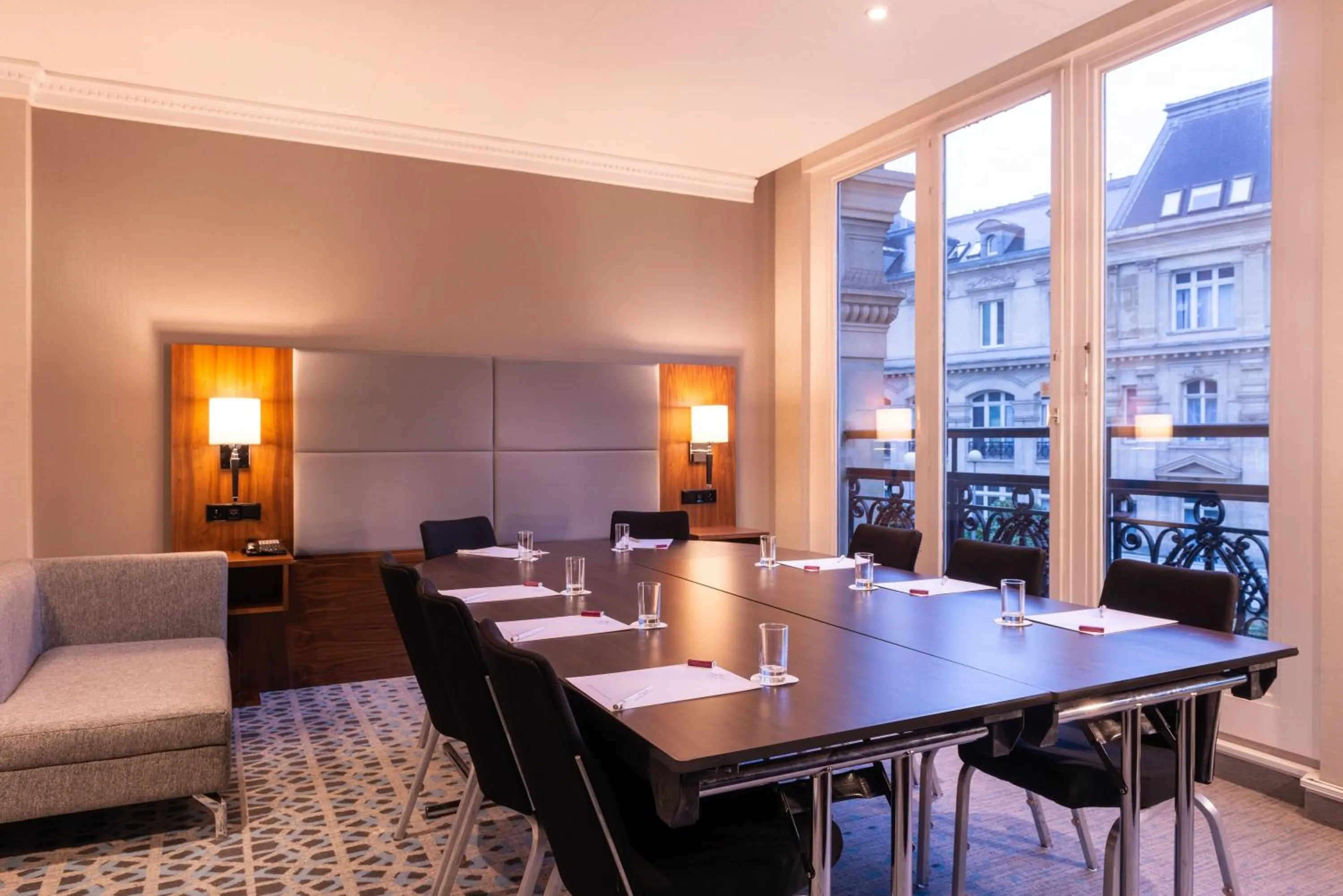 Meeting/conference room in Crowne Plaza Paris - Republique by IHG