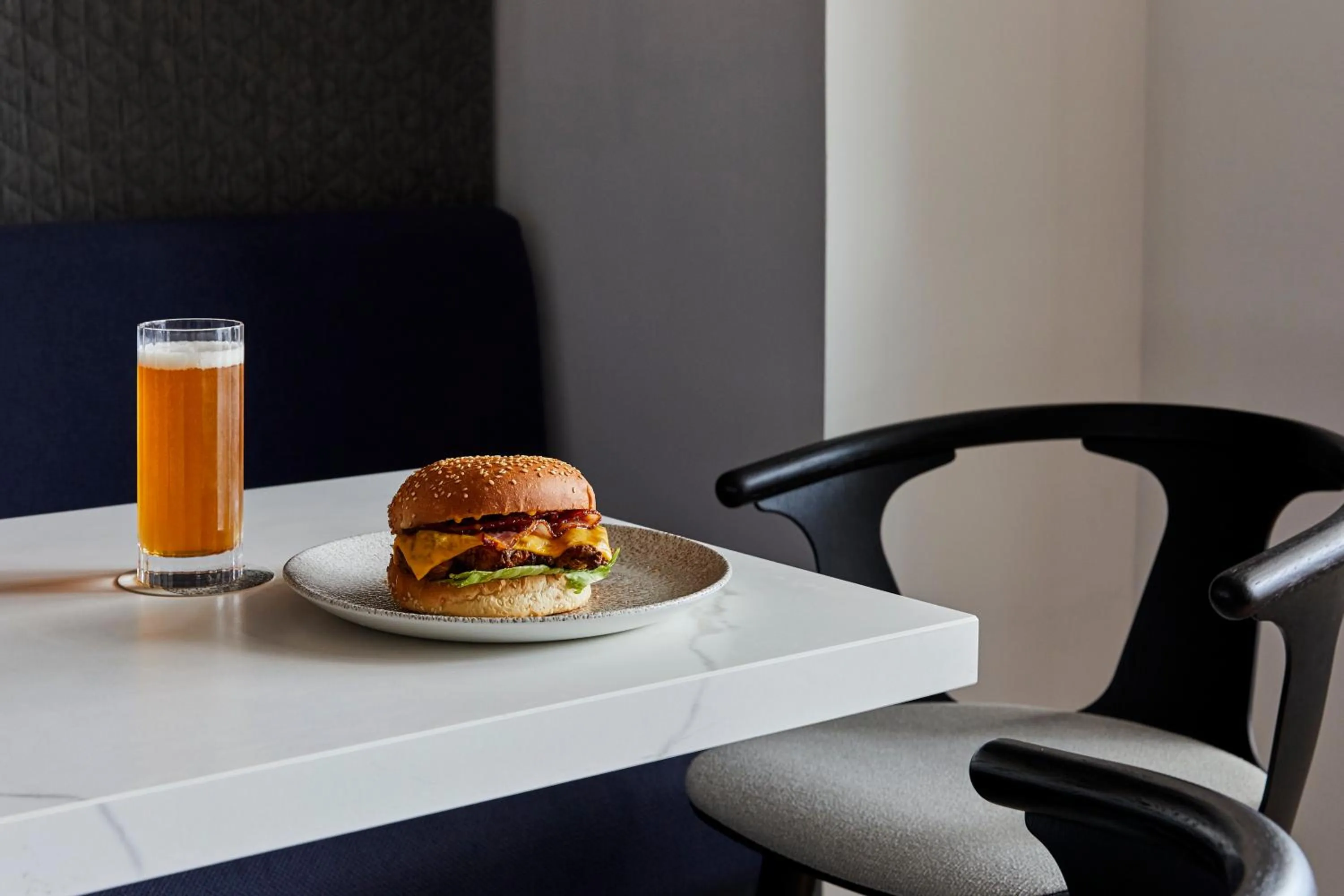 Restaurant/places to eat in Crowne Plaza Paris - Republique by IHG