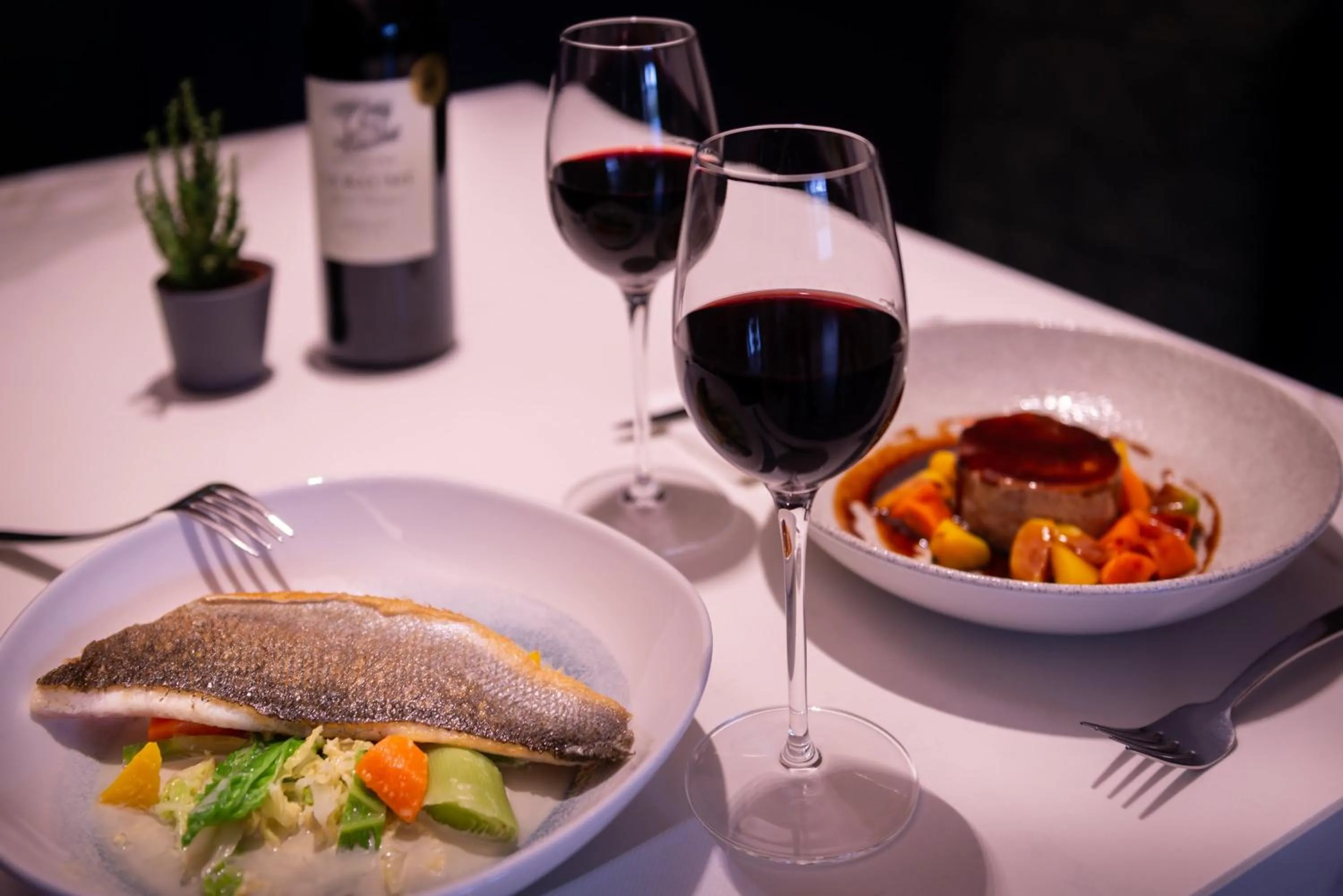 Restaurant/places to eat in Crowne Plaza Paris - Republique by IHG