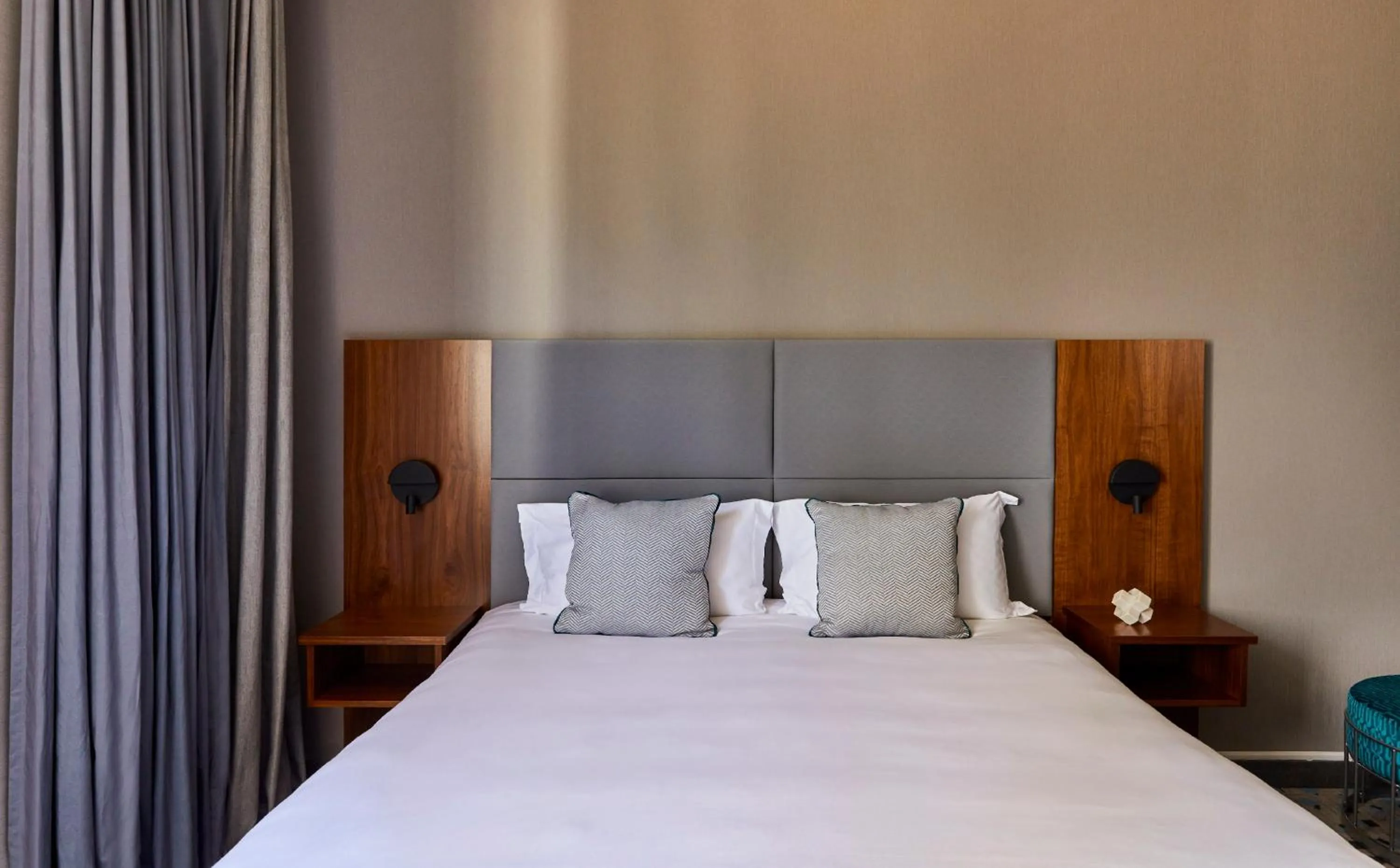 Bed in Crowne Plaza Paris - Republique by IHG