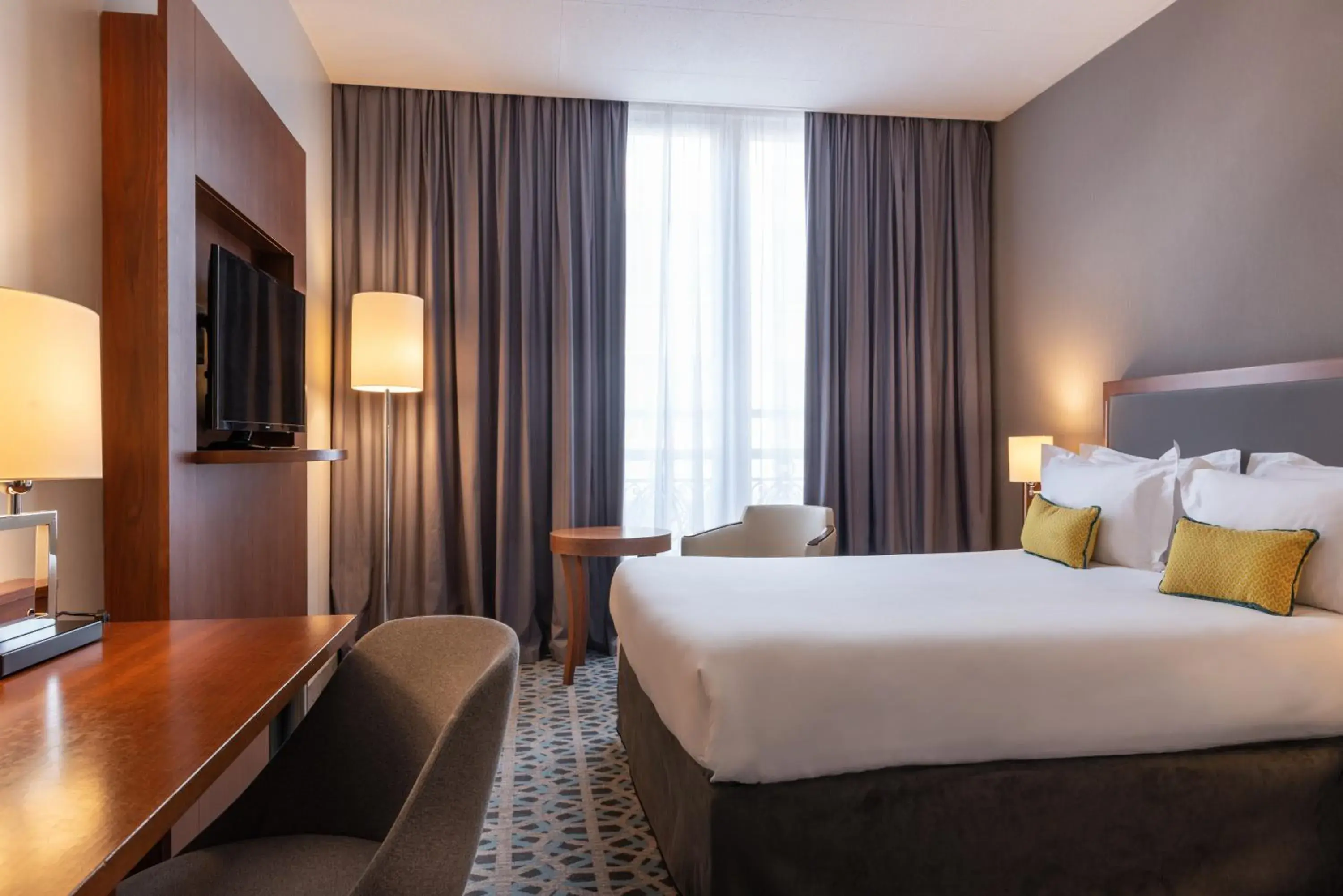 Bed in Crowne Plaza Paris - Republique by IHG Bed in Crowne Plaza Paris - Republique by IHG