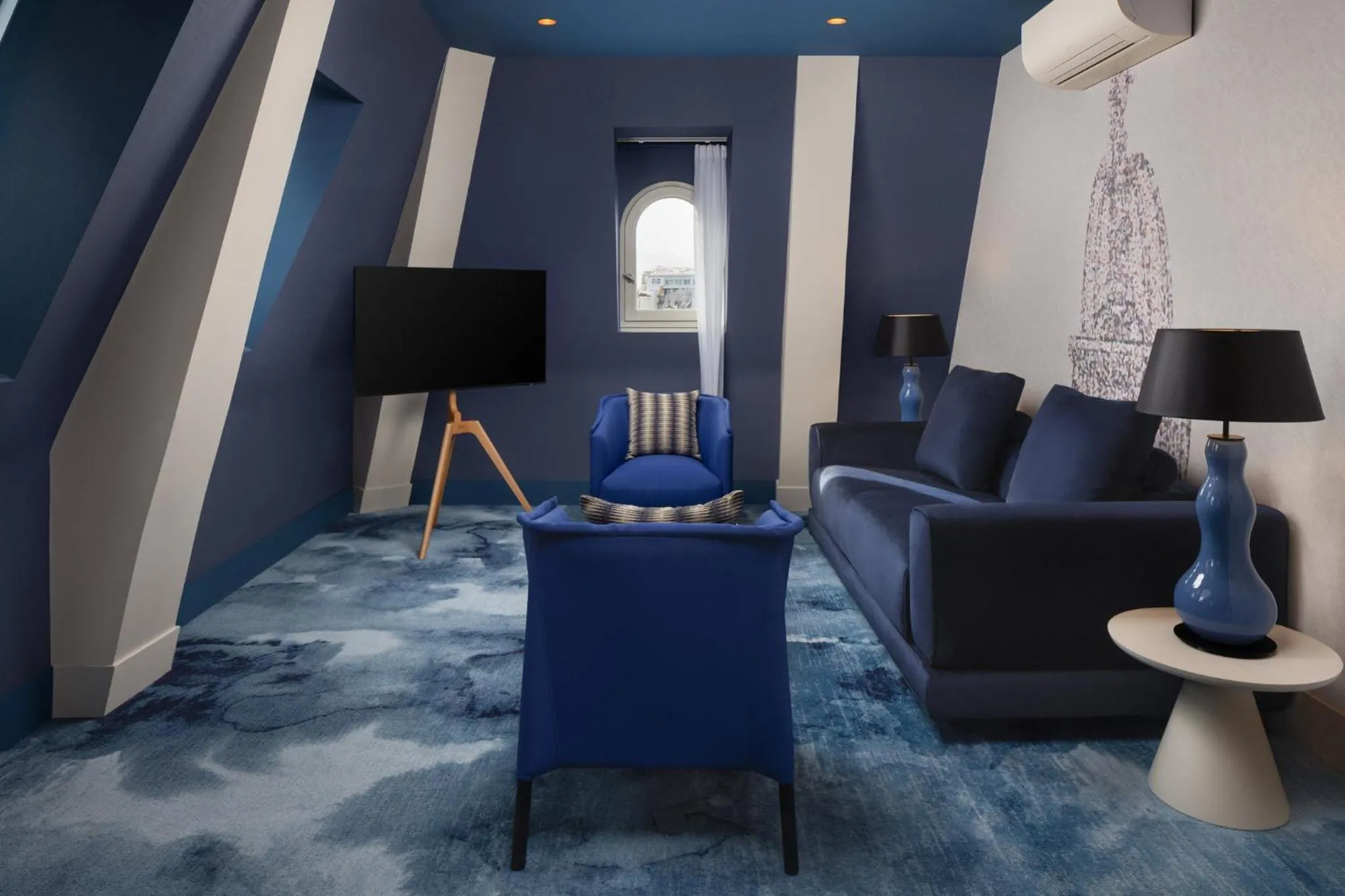 Photo of the whole room in Crowne Plaza Paris - Republique by IHG