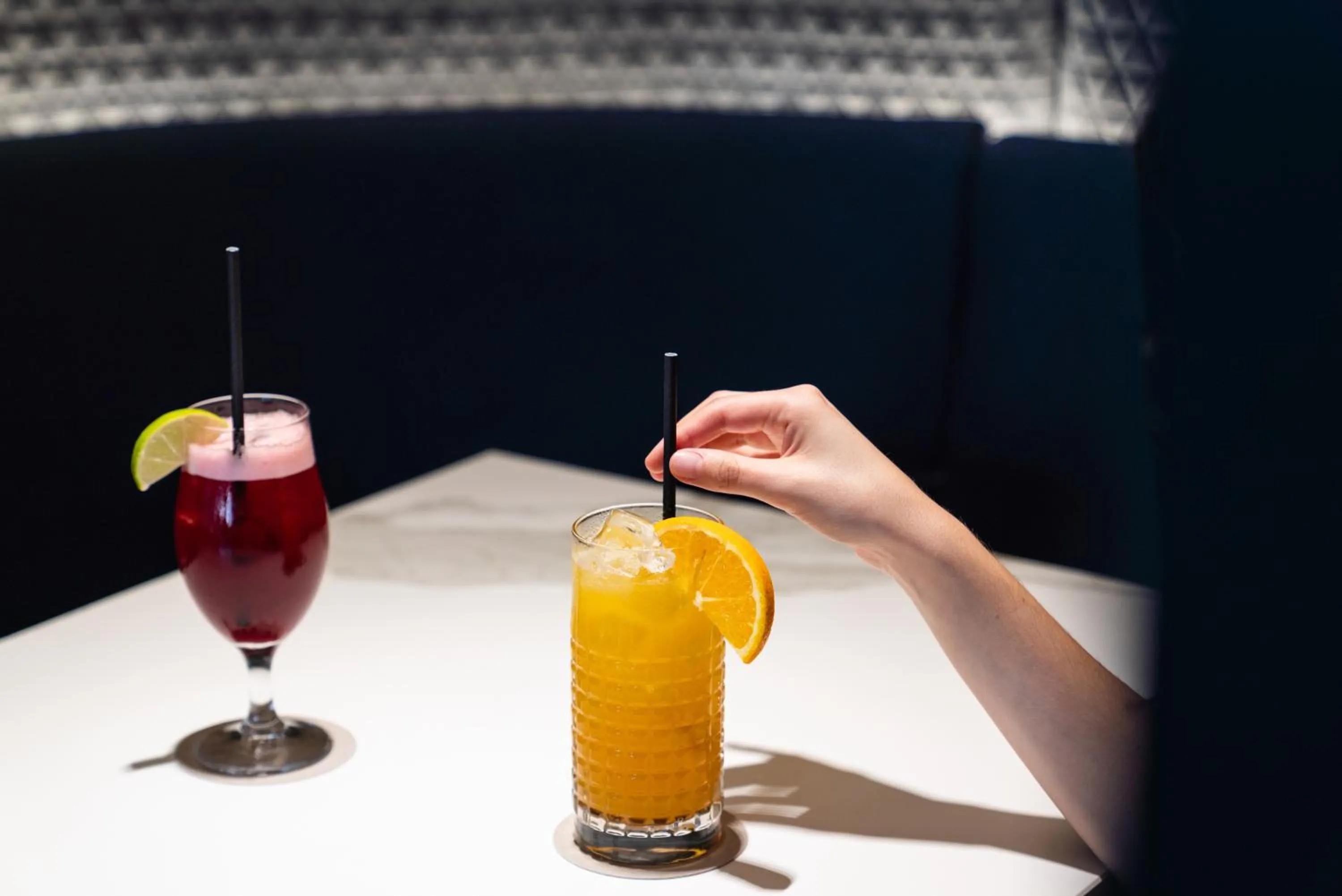 Lounge or bar in Crowne Plaza Paris - Republique by IHG