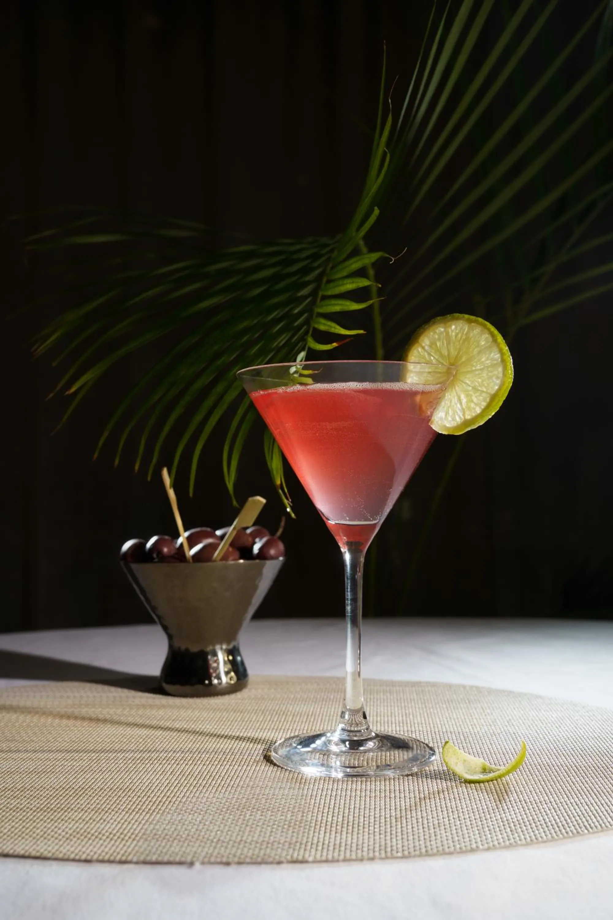 Lounge or bar in Crowne Plaza Paris - Republique by IHG