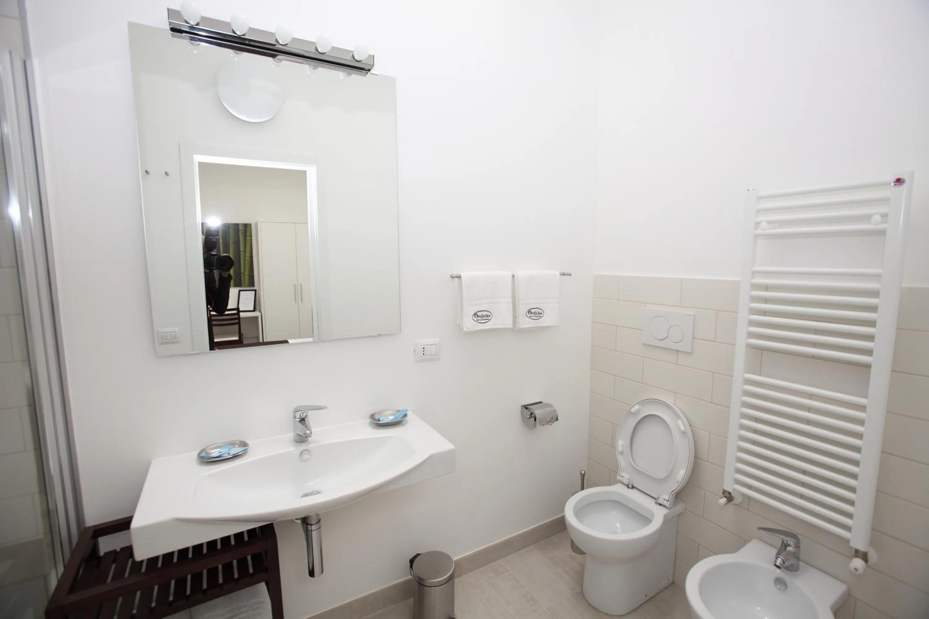Bathroom in Orchidea Rooms & Suites
