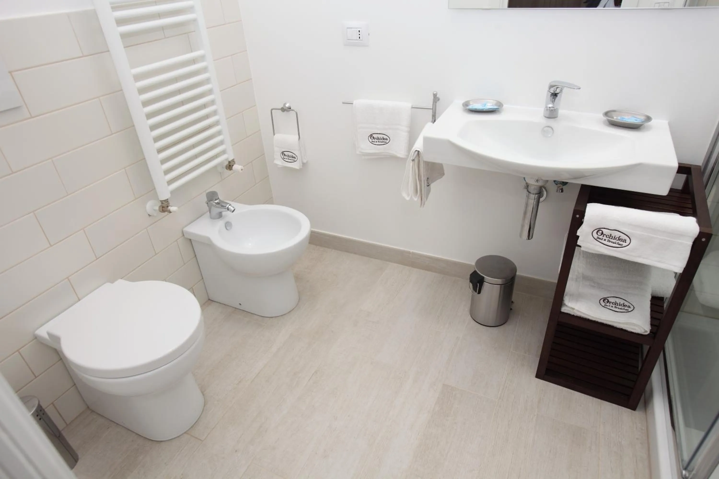 Bathroom in Orchidea Rooms & Suites