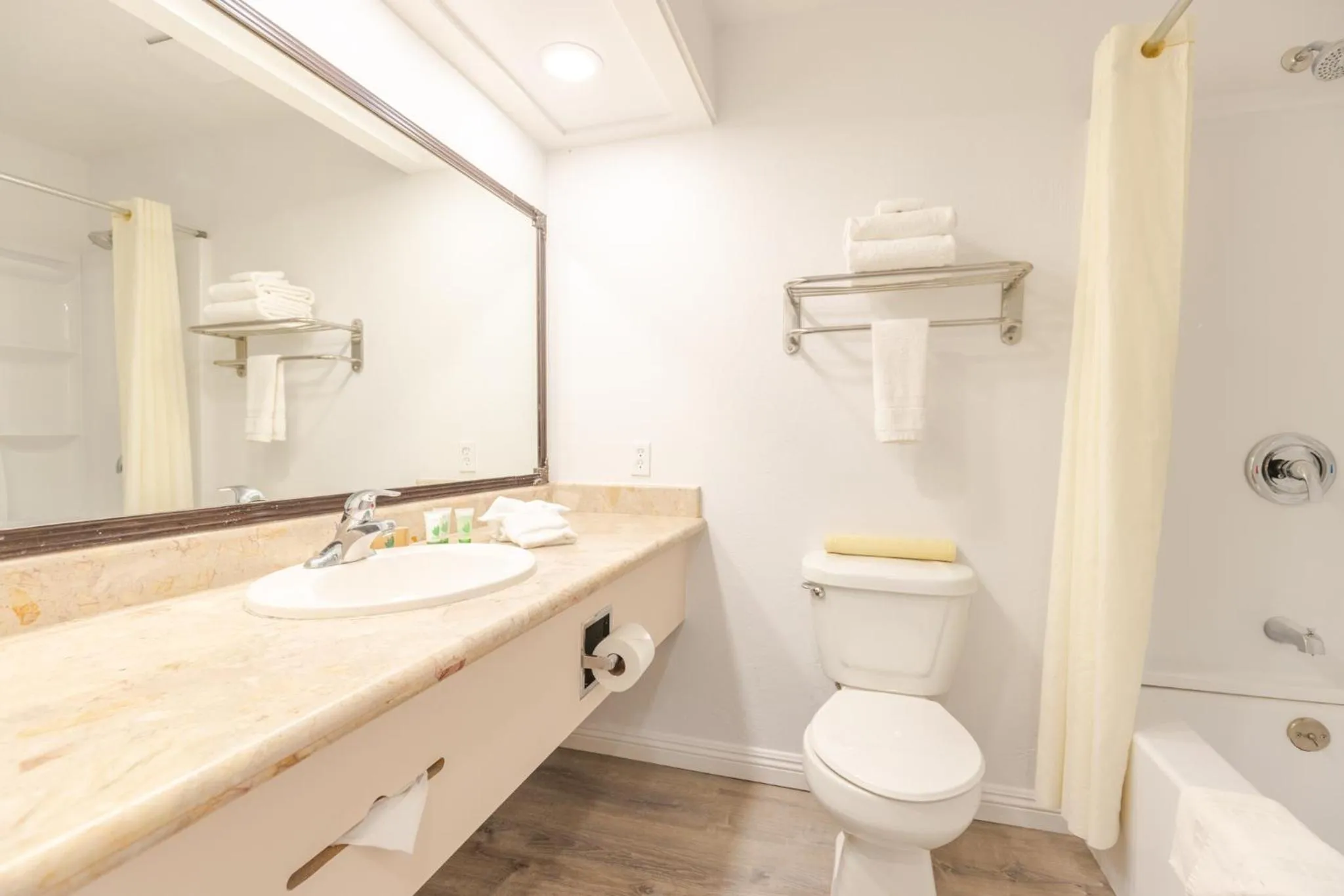 Bathroom in Brawley Inn