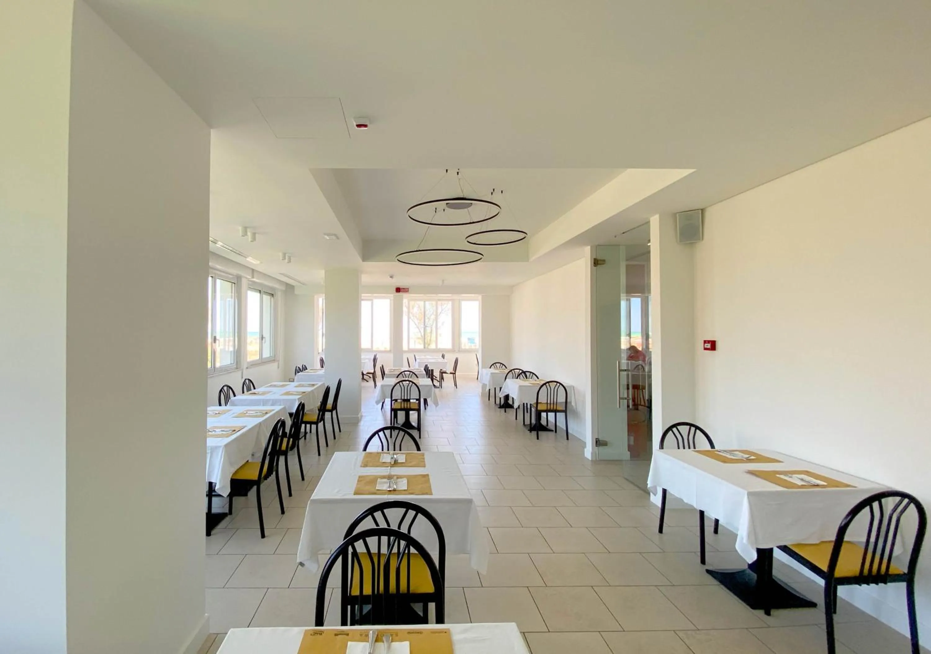 Restaurant/places to eat in Hotel Sayonara