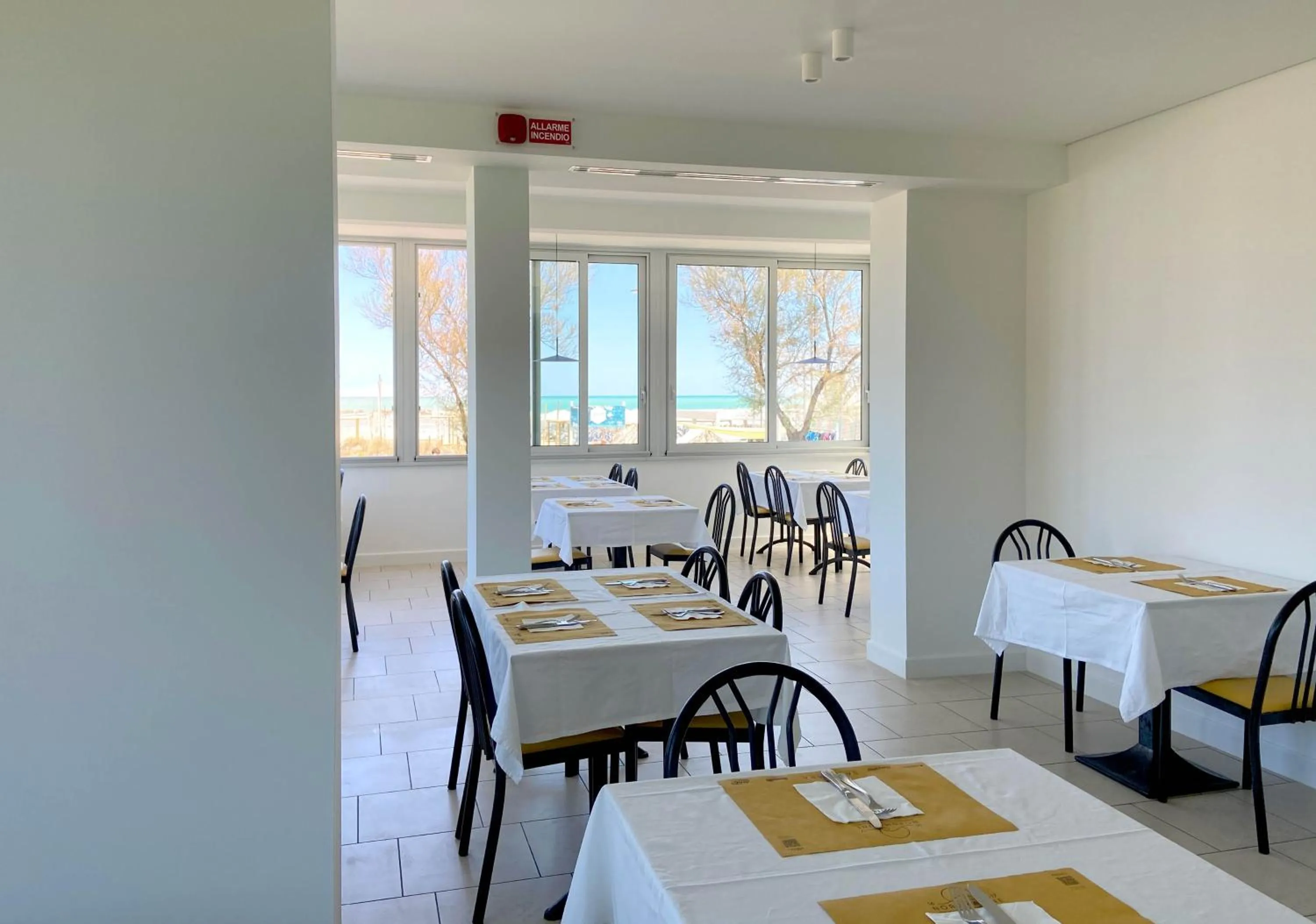 Restaurant/places to eat in Hotel Sayonara