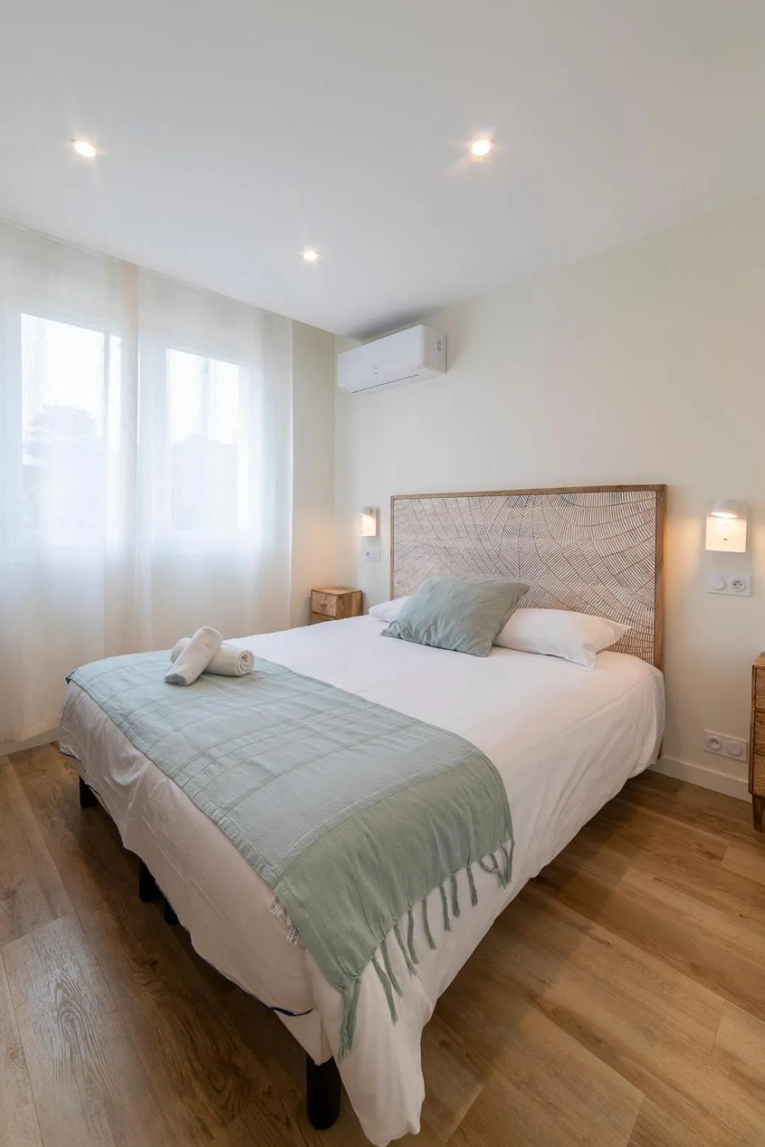 Bedroom, Bed in Cit'Hotel Imperial