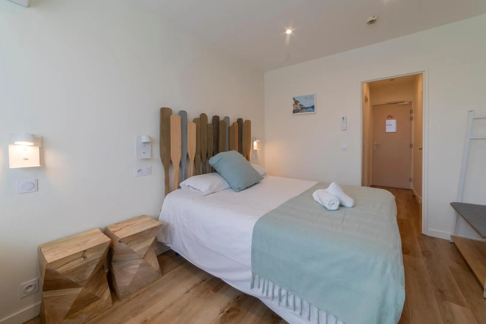 Bed in Cit'Hotel Imperial