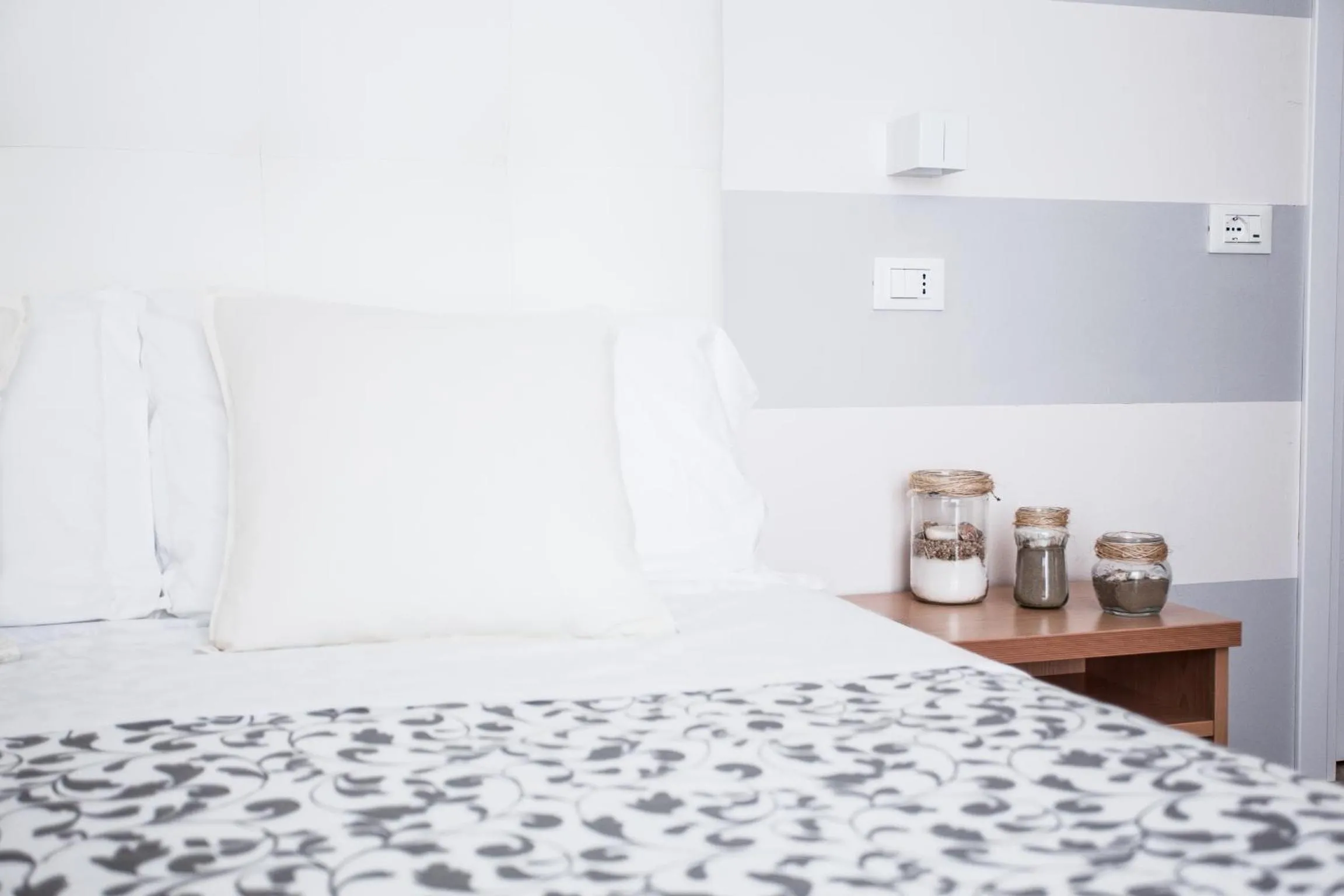 Decorative detail, Bed in Hotel Geminus B&B