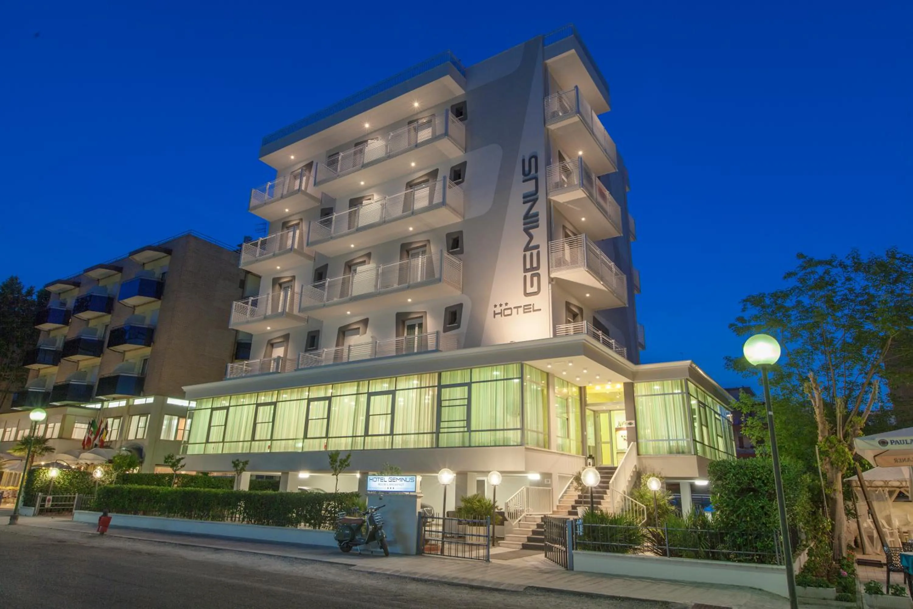 Facade/entrance in Hotel Geminus B&B