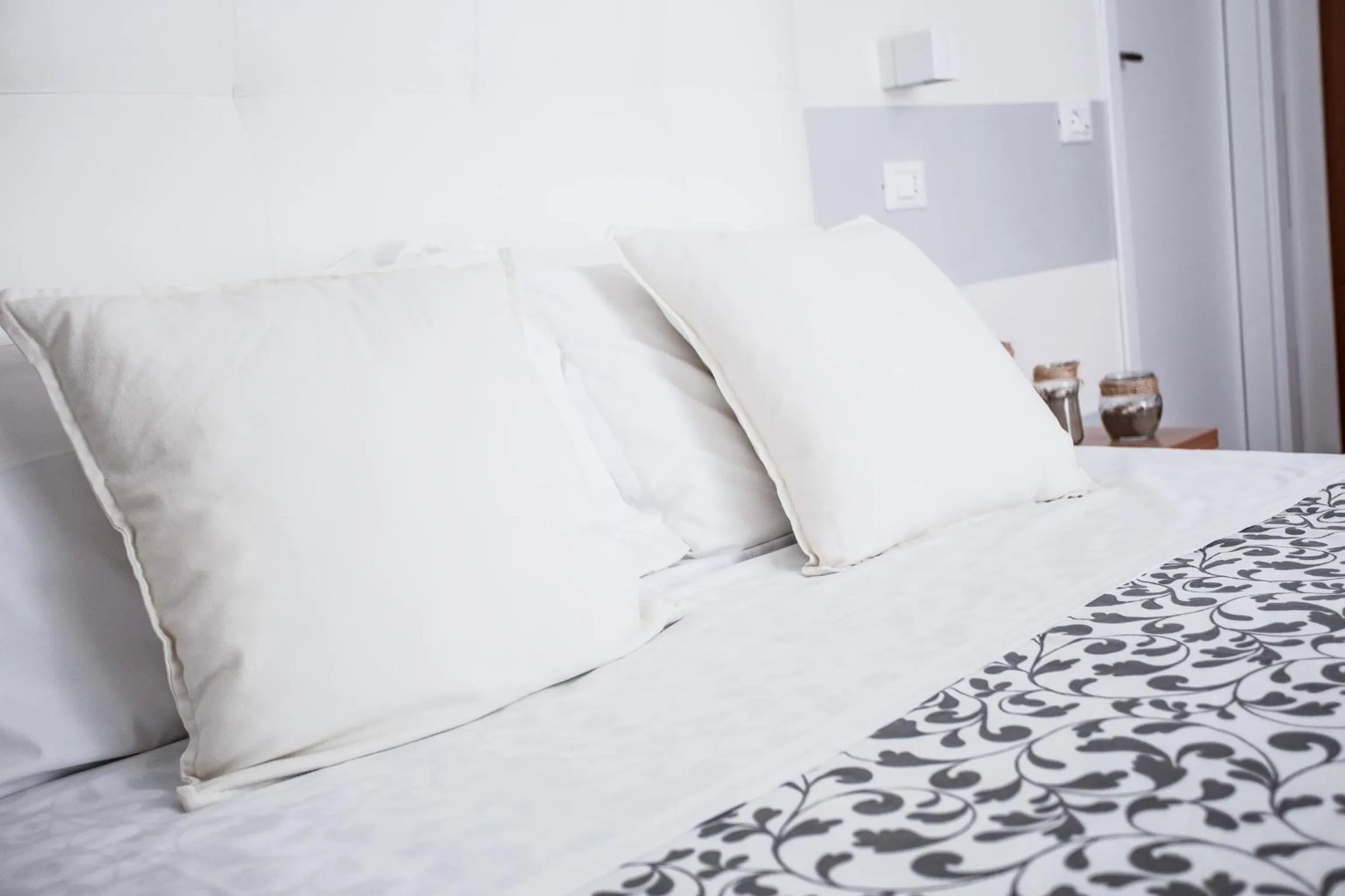 Decorative detail, Bed in Hotel Geminus B&B