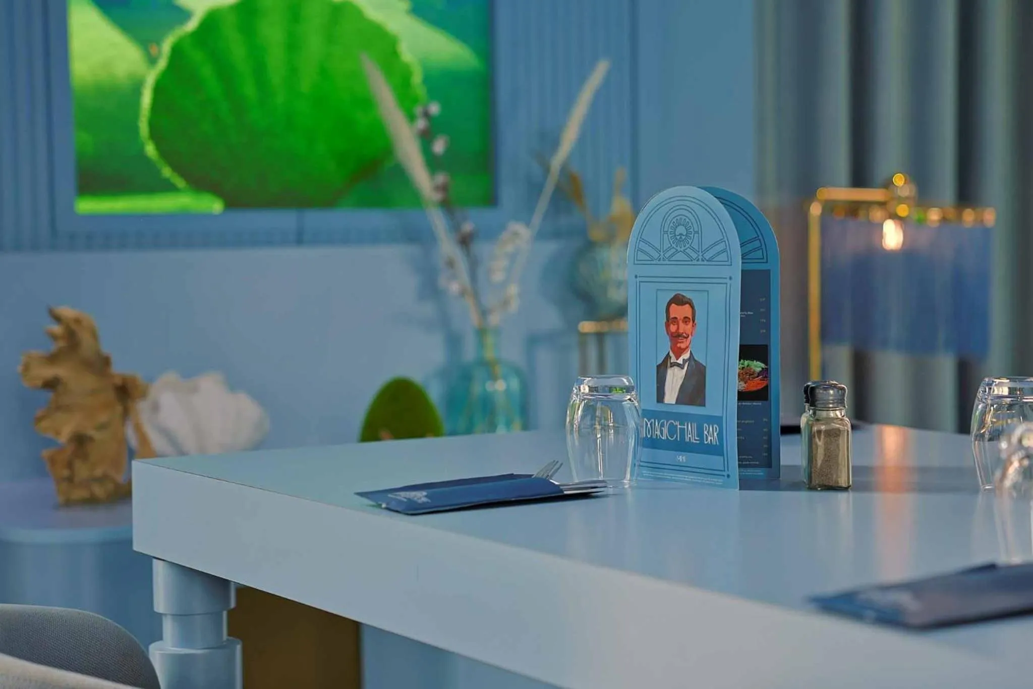 Lounge or bar in Grand Magic Hotel Marne La Vallée