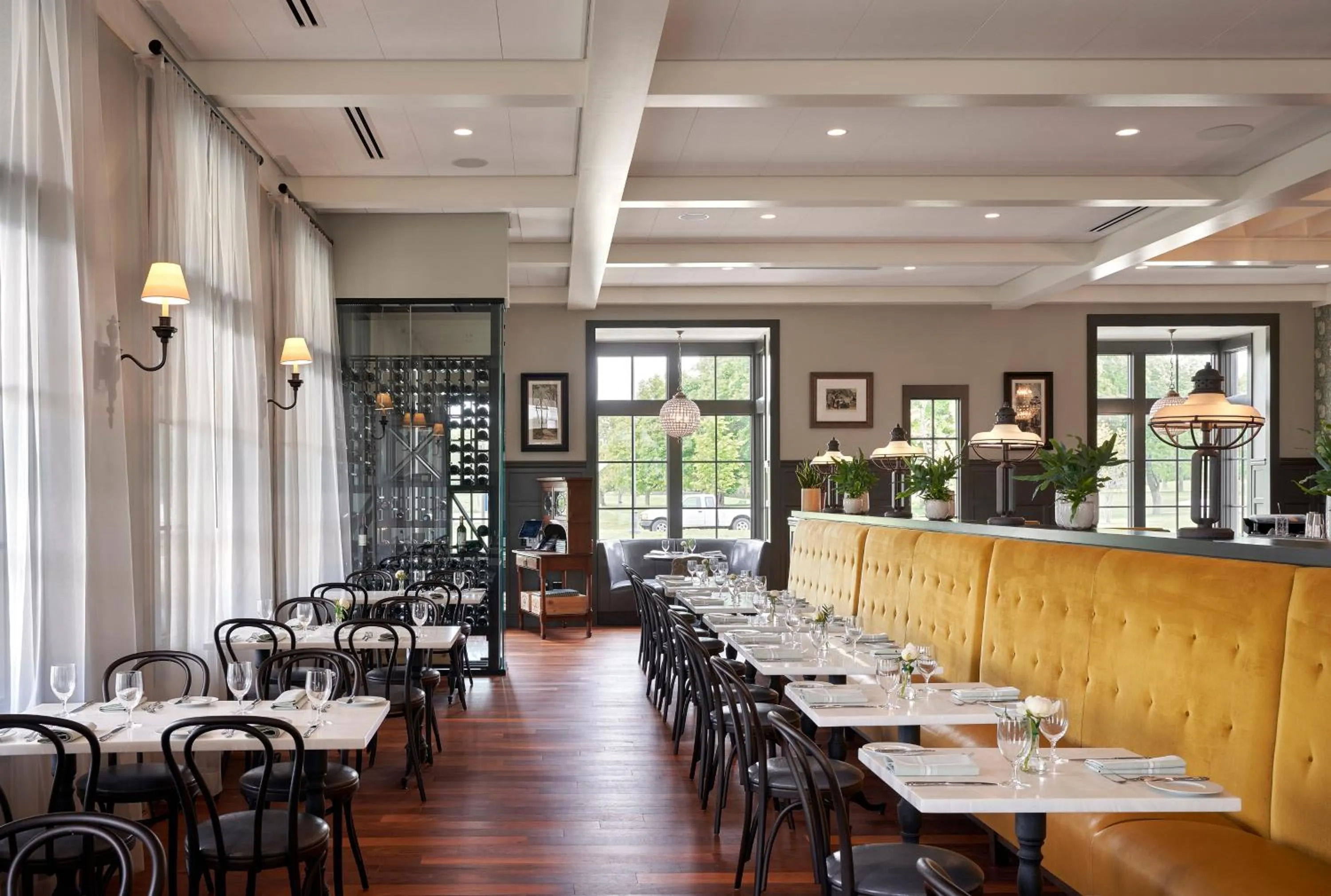 Restaurant/places to eat in The Inn at Meadowbrook