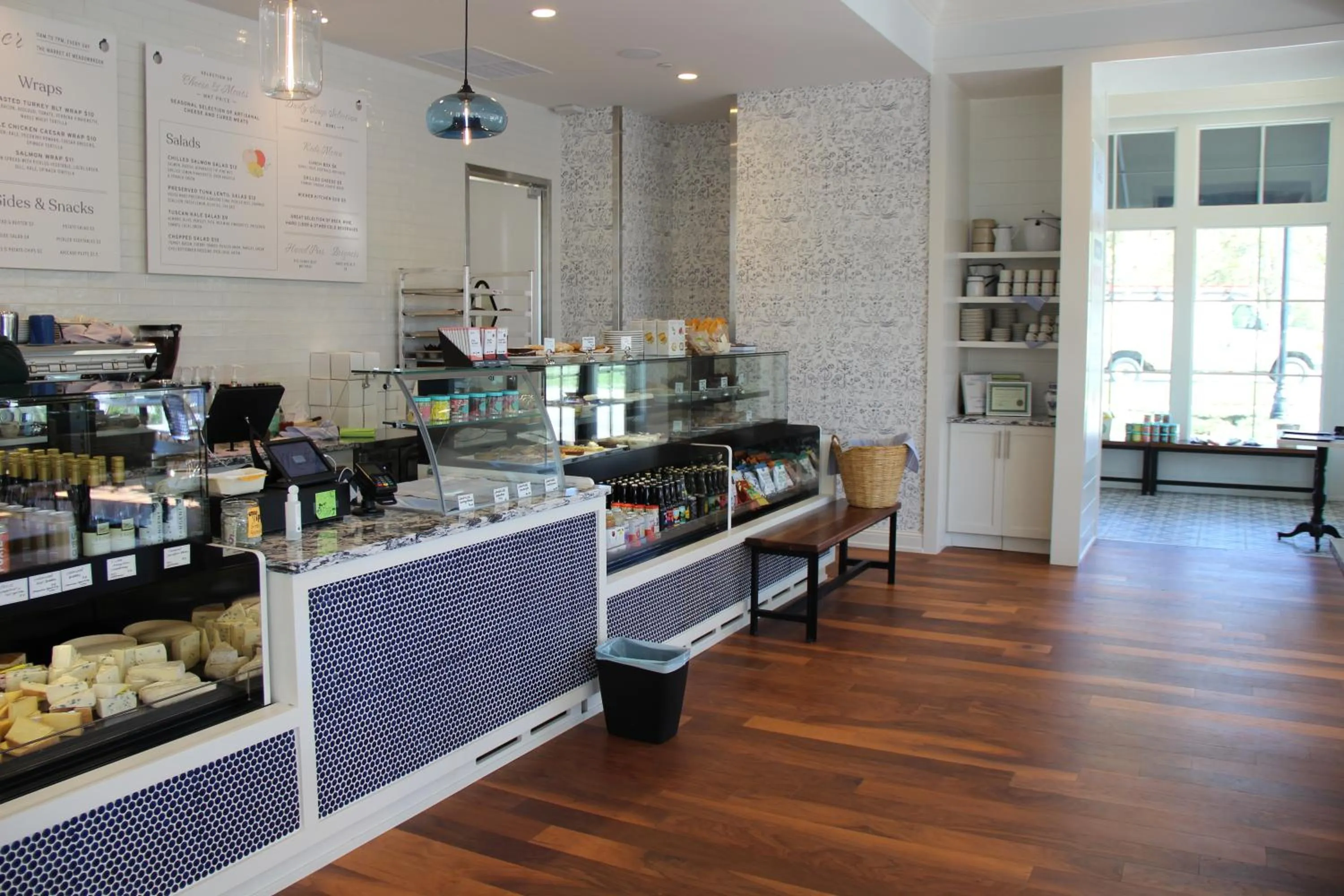 Restaurant/places to eat in The Inn at Meadowbrook