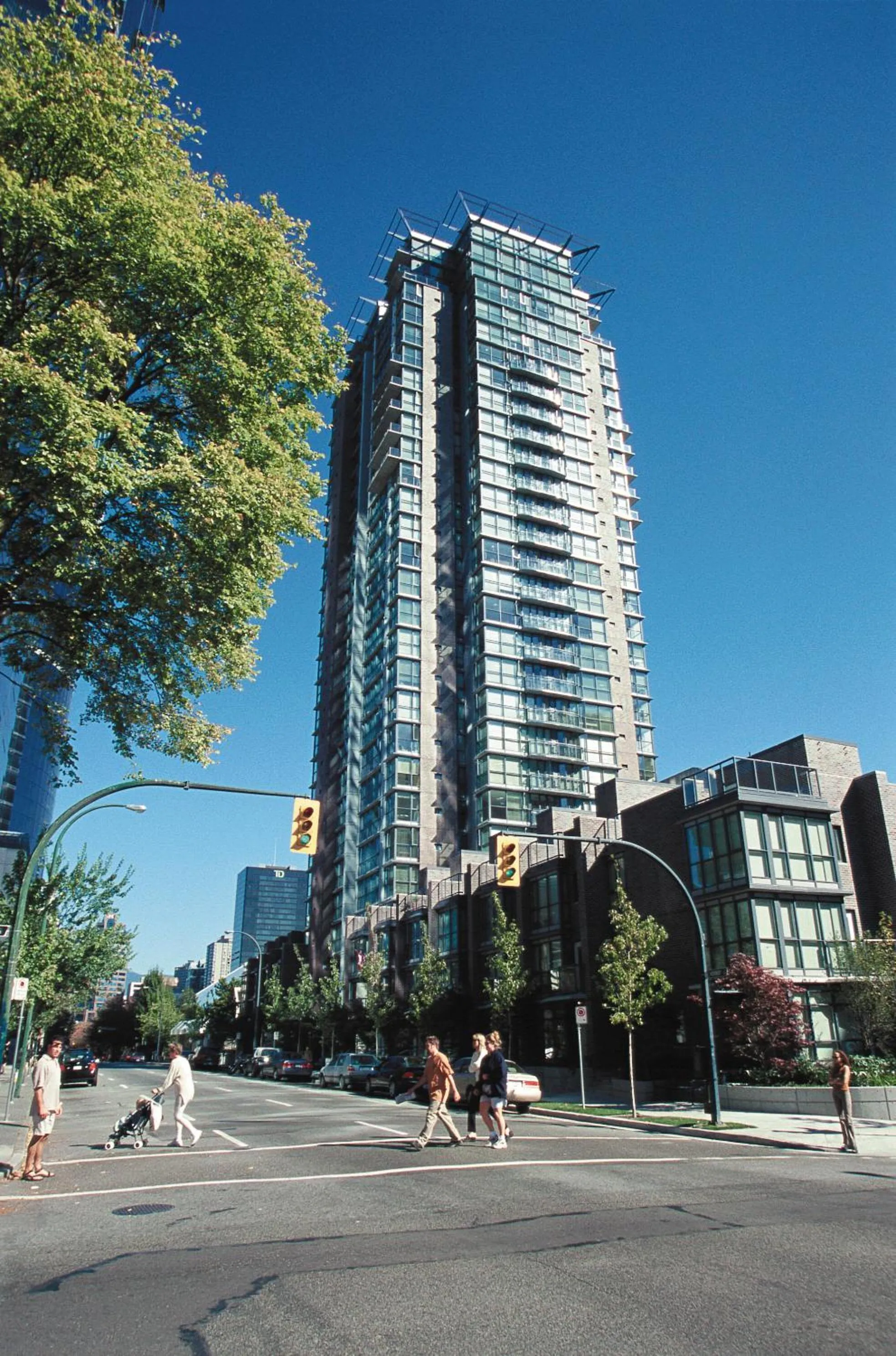 Property building in WorldMark Vancouver The Canadian