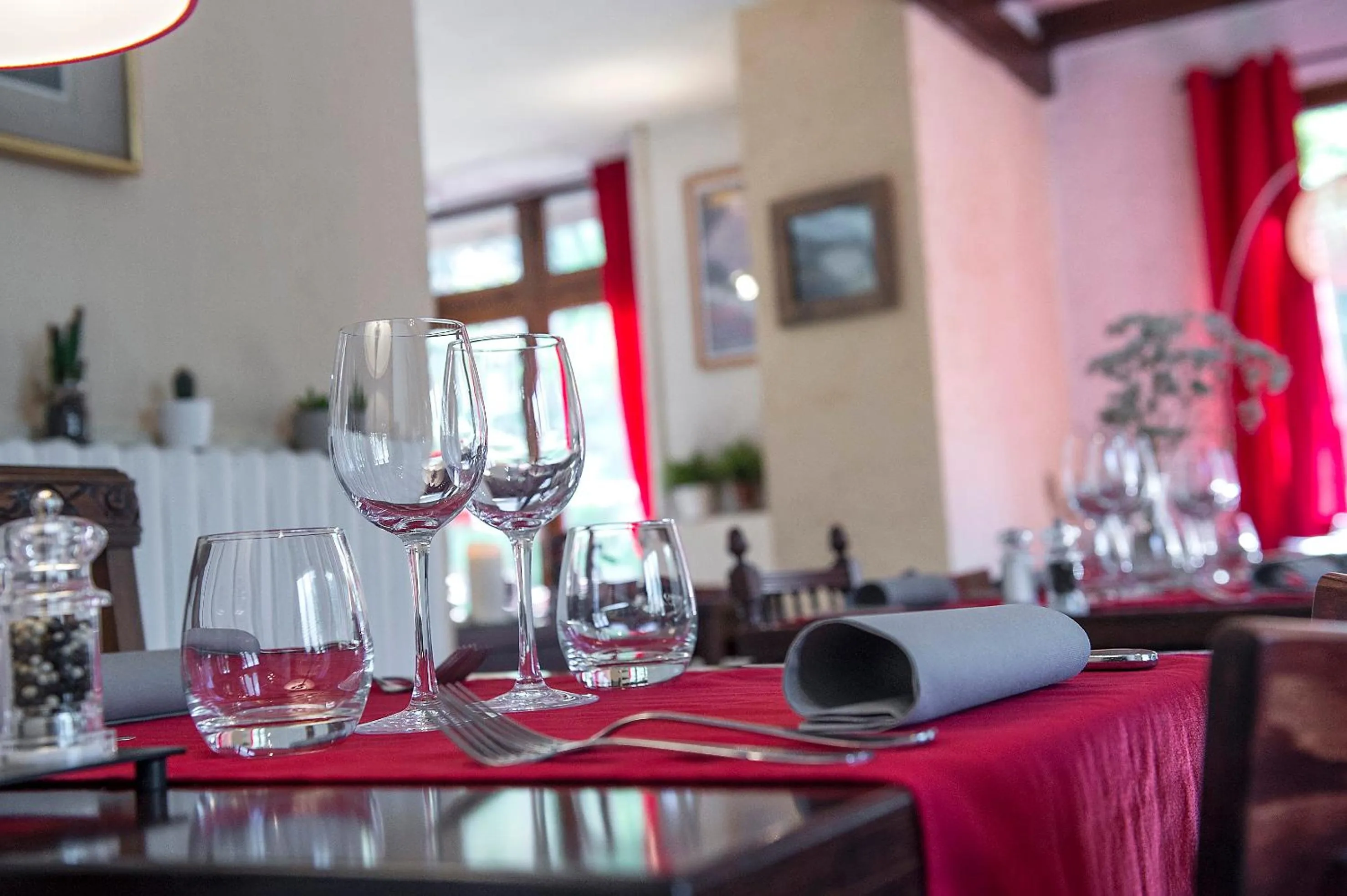 Restaurant/places to eat in Hôtel Le Cassini