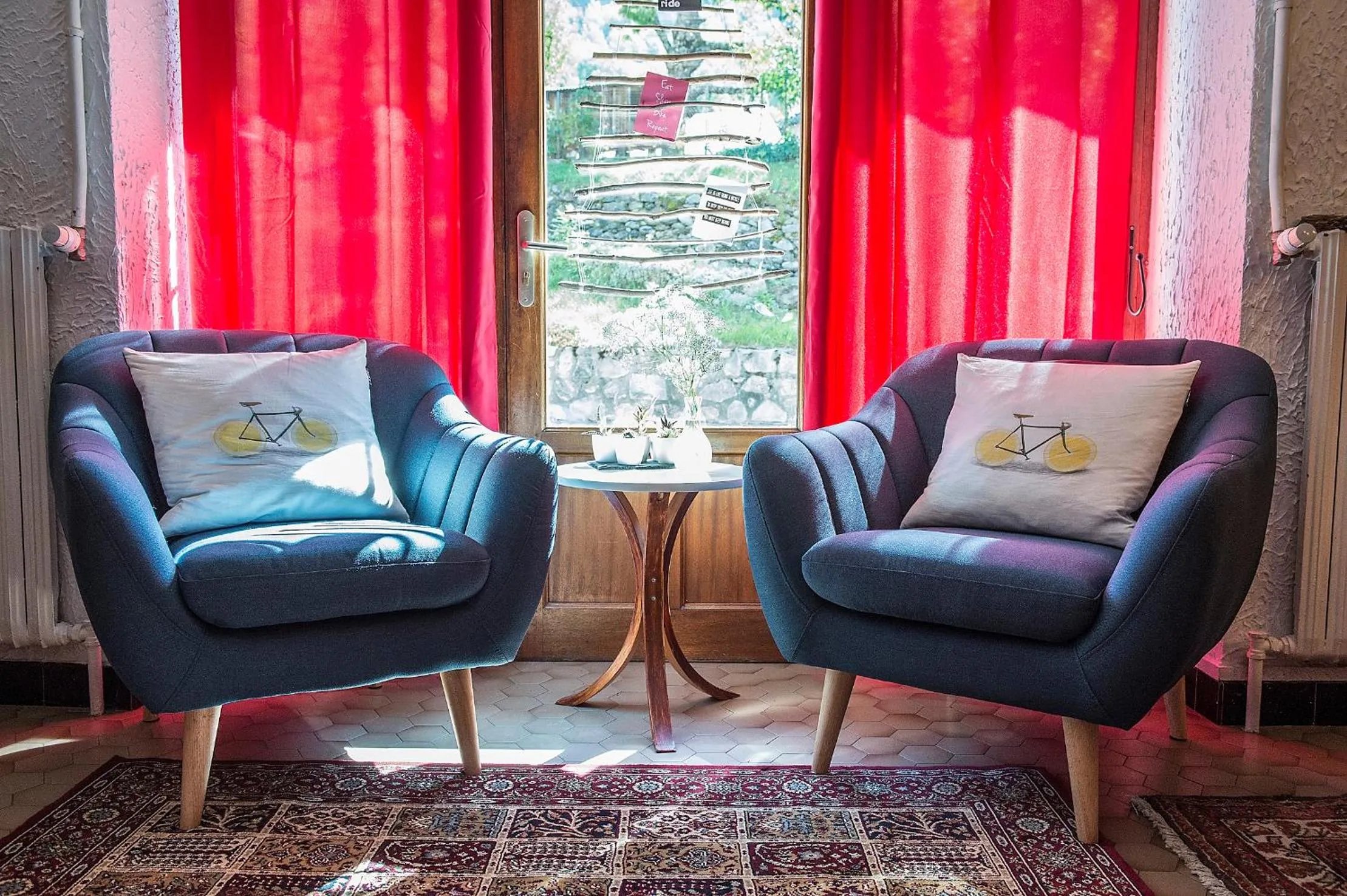 Lounge or bar in Hôtel Le Cassini