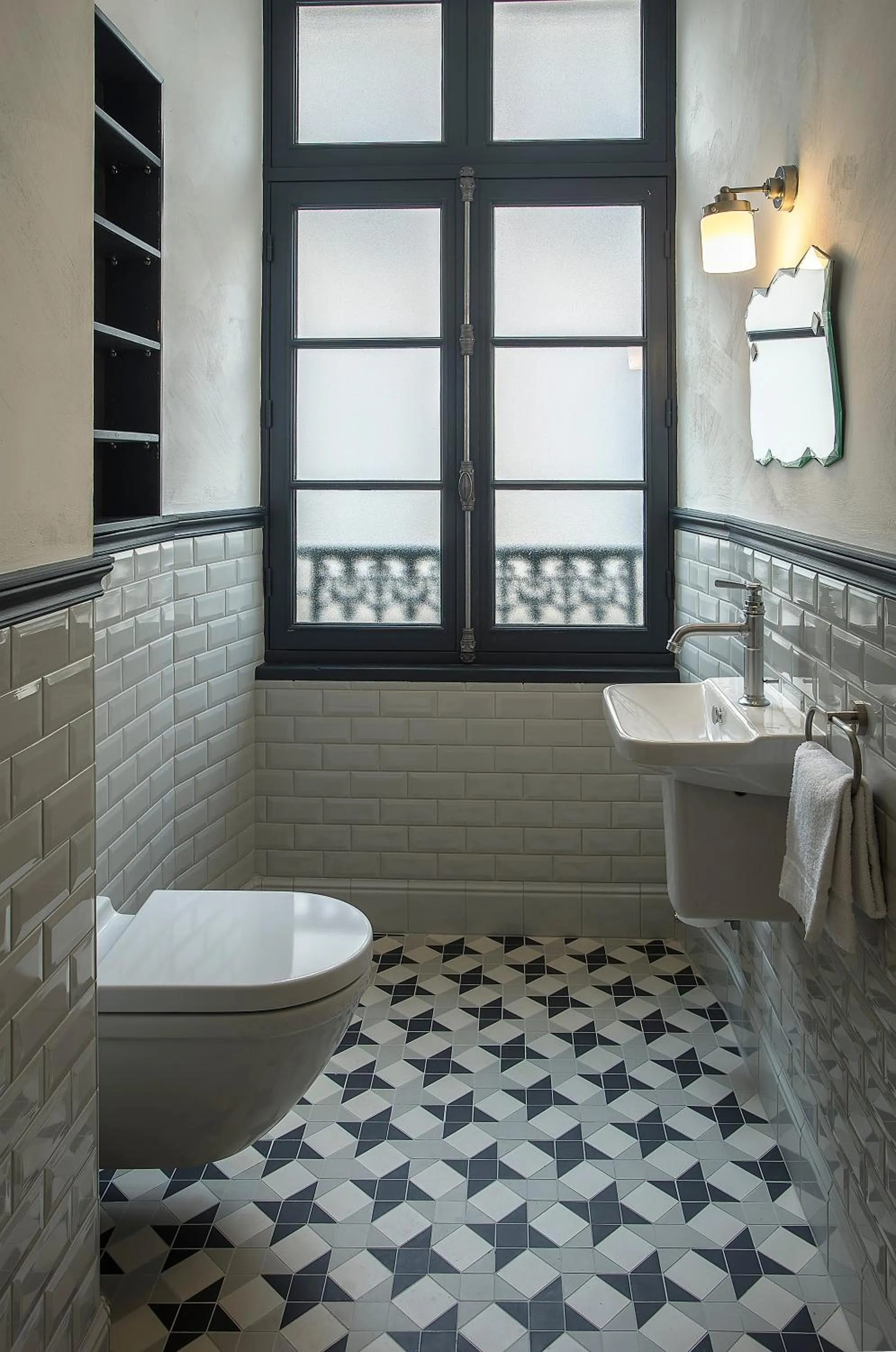 Toilet in Appart'Hôtel - VILLA CÔTÉ PLATEAU - Hyper Centre - 3 Étoiles Certifiées-