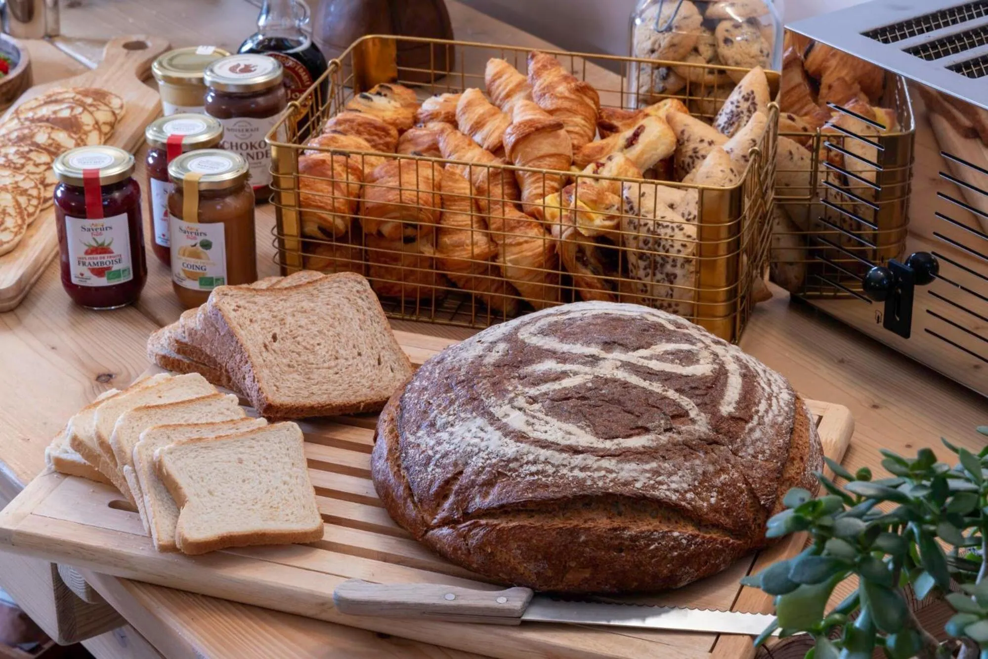 Breakfast in Hôtel Maxim Quartier Latin