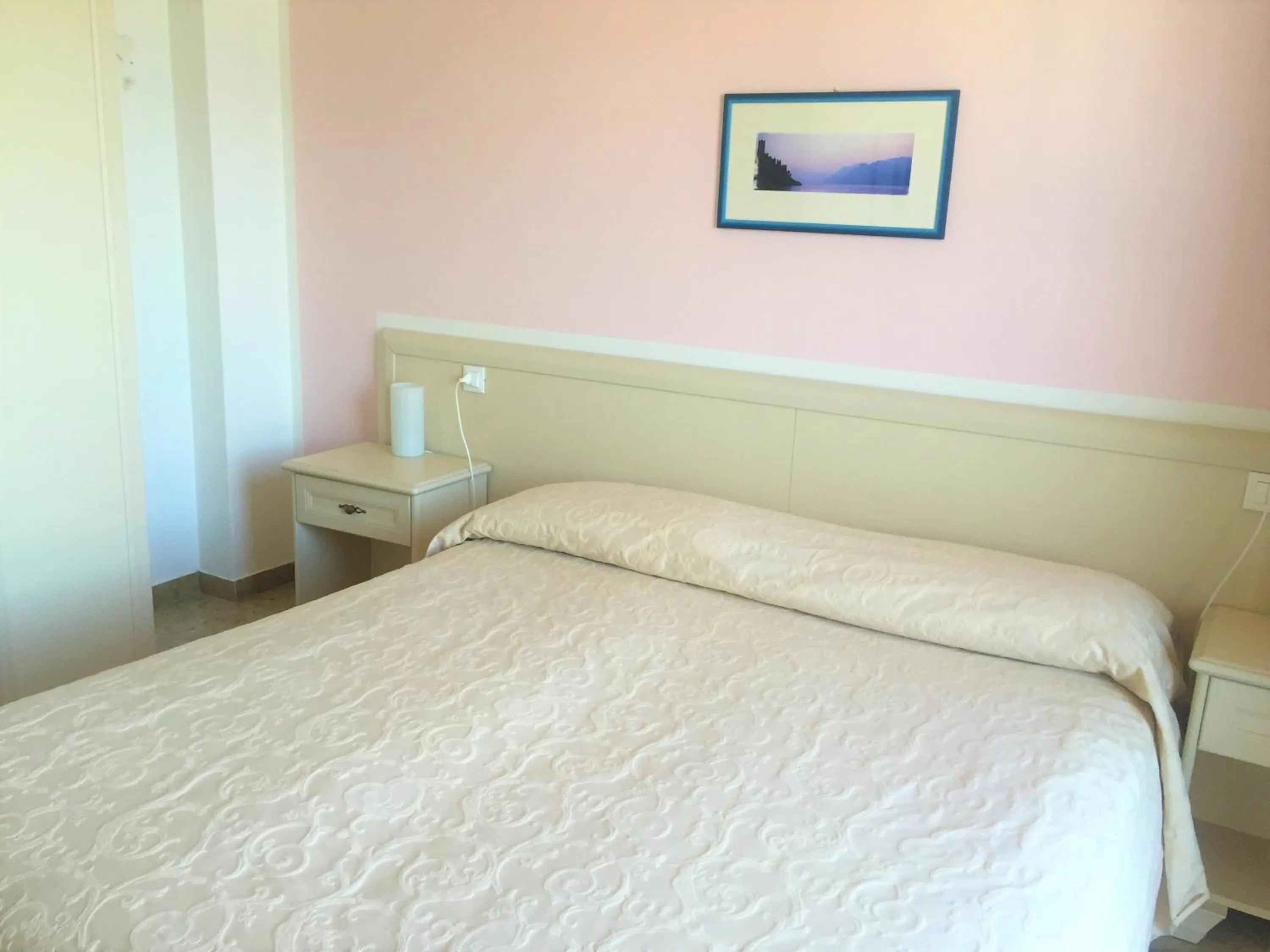 Bed in Villa Emma Malcesine