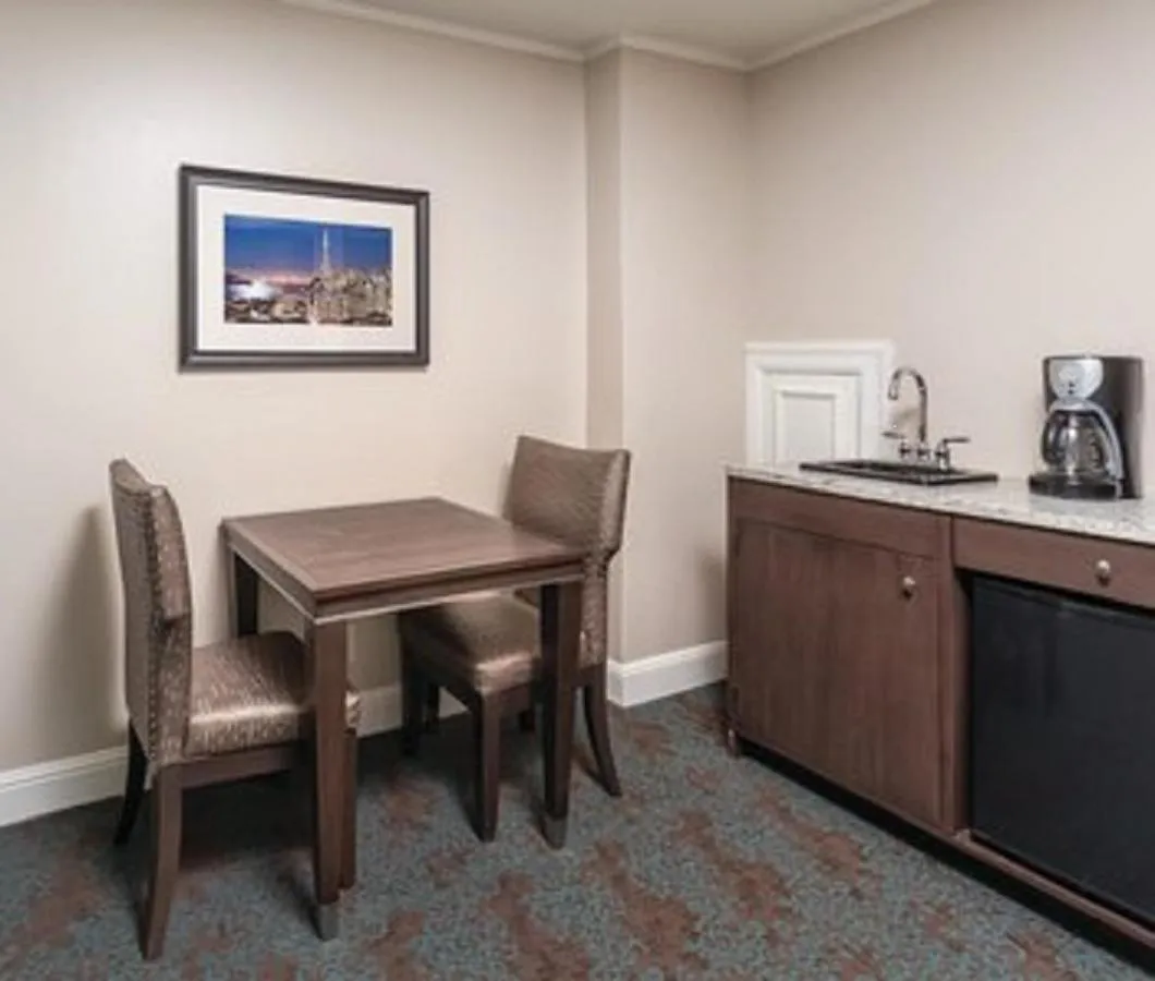 Dining area in Worldmark San Francisco