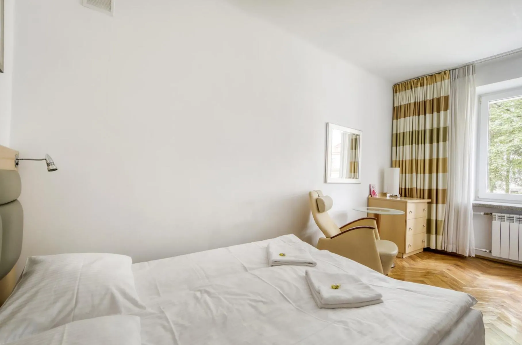 Bed in 404 Rooms Obrzezna Mokotow