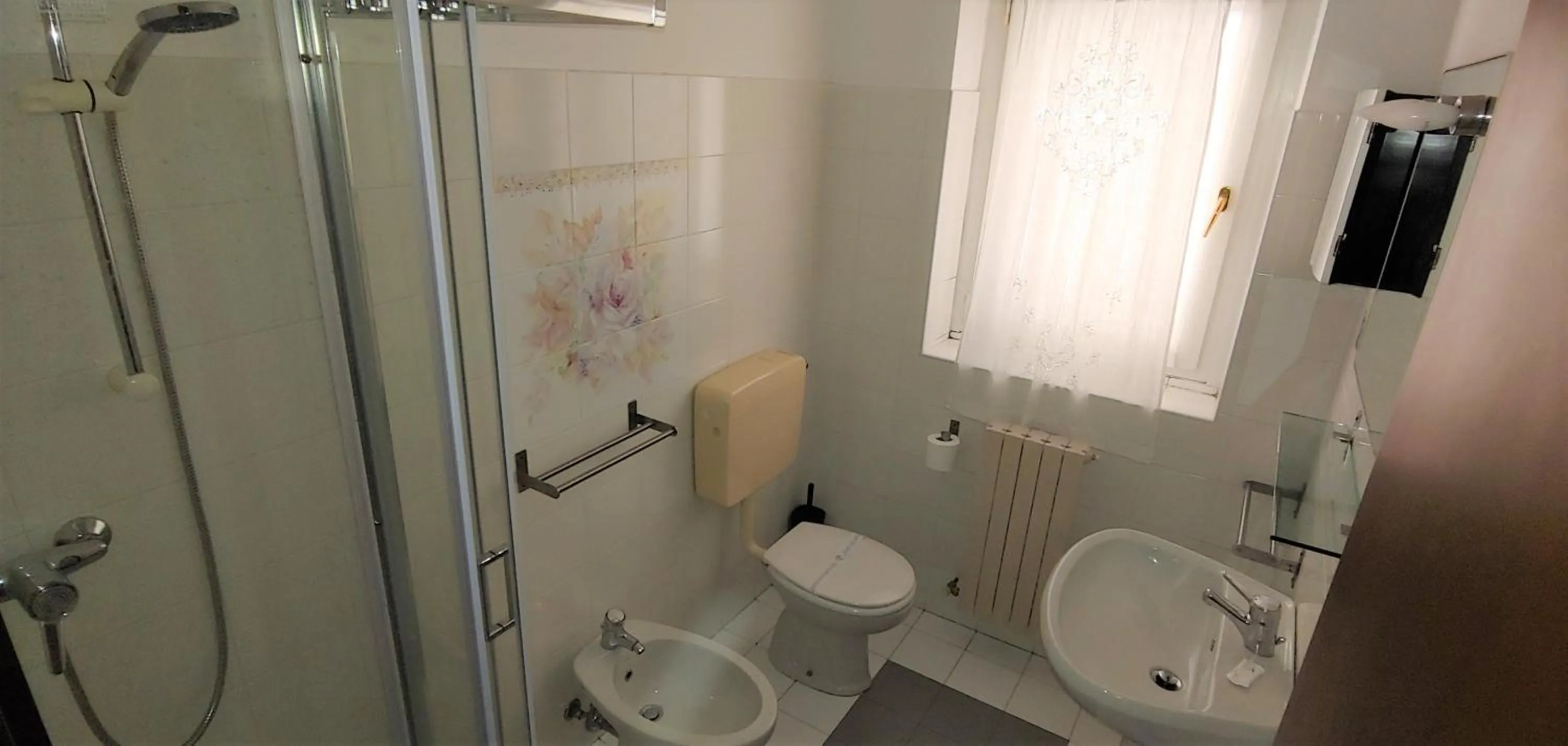 Bathroom in B&B CAV Rondinella