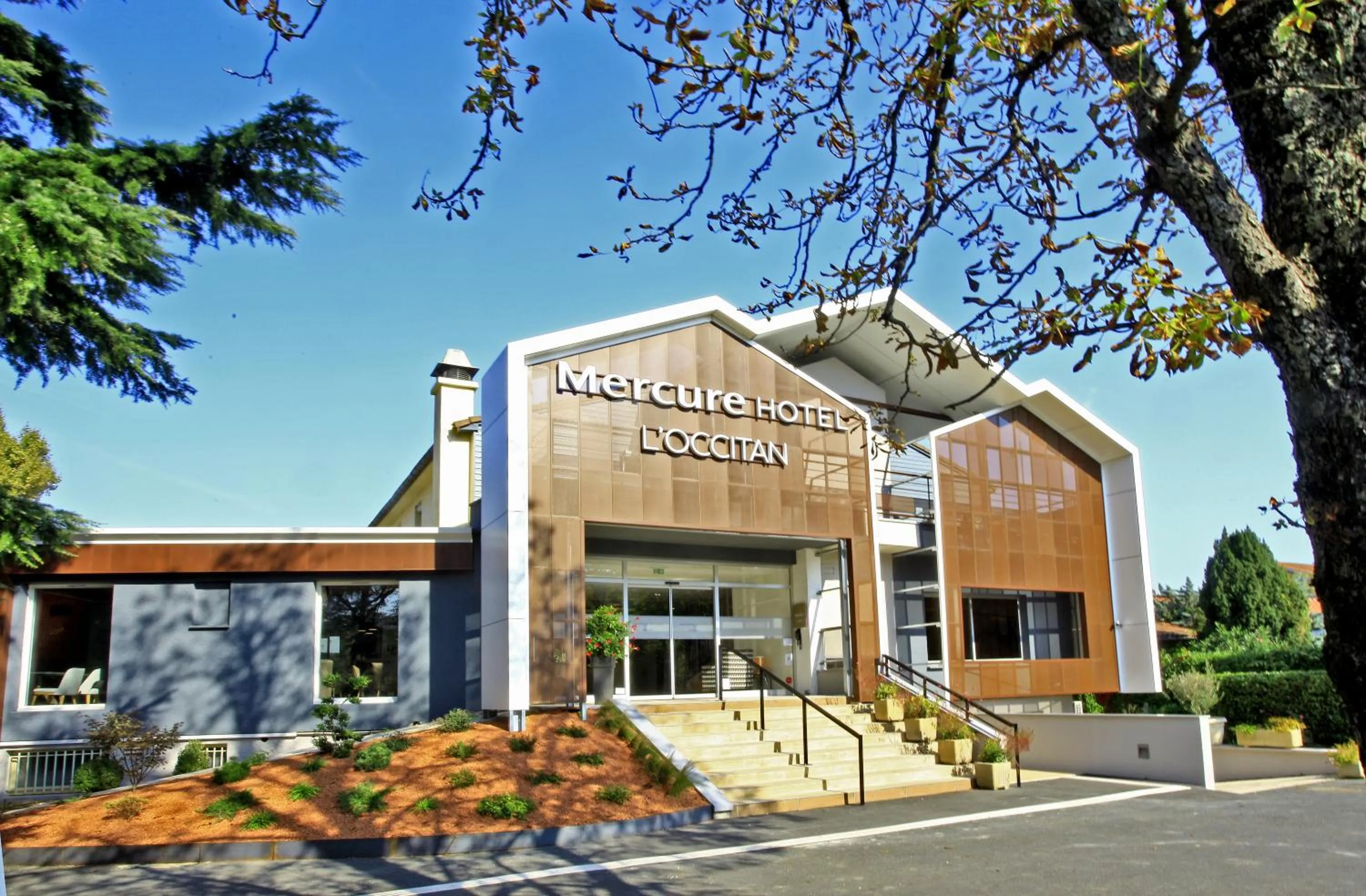 Facade/entrance in Mercure Castres L'Occitan