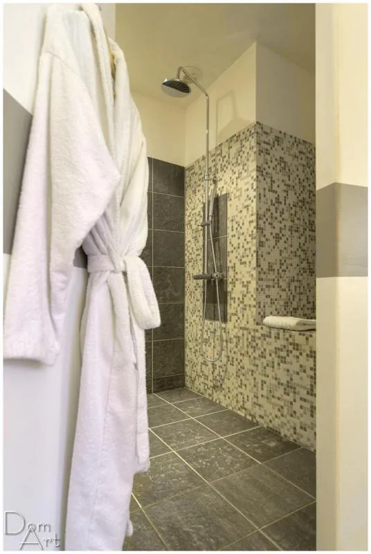 Bathroom in Logis Au Canard Gourmand