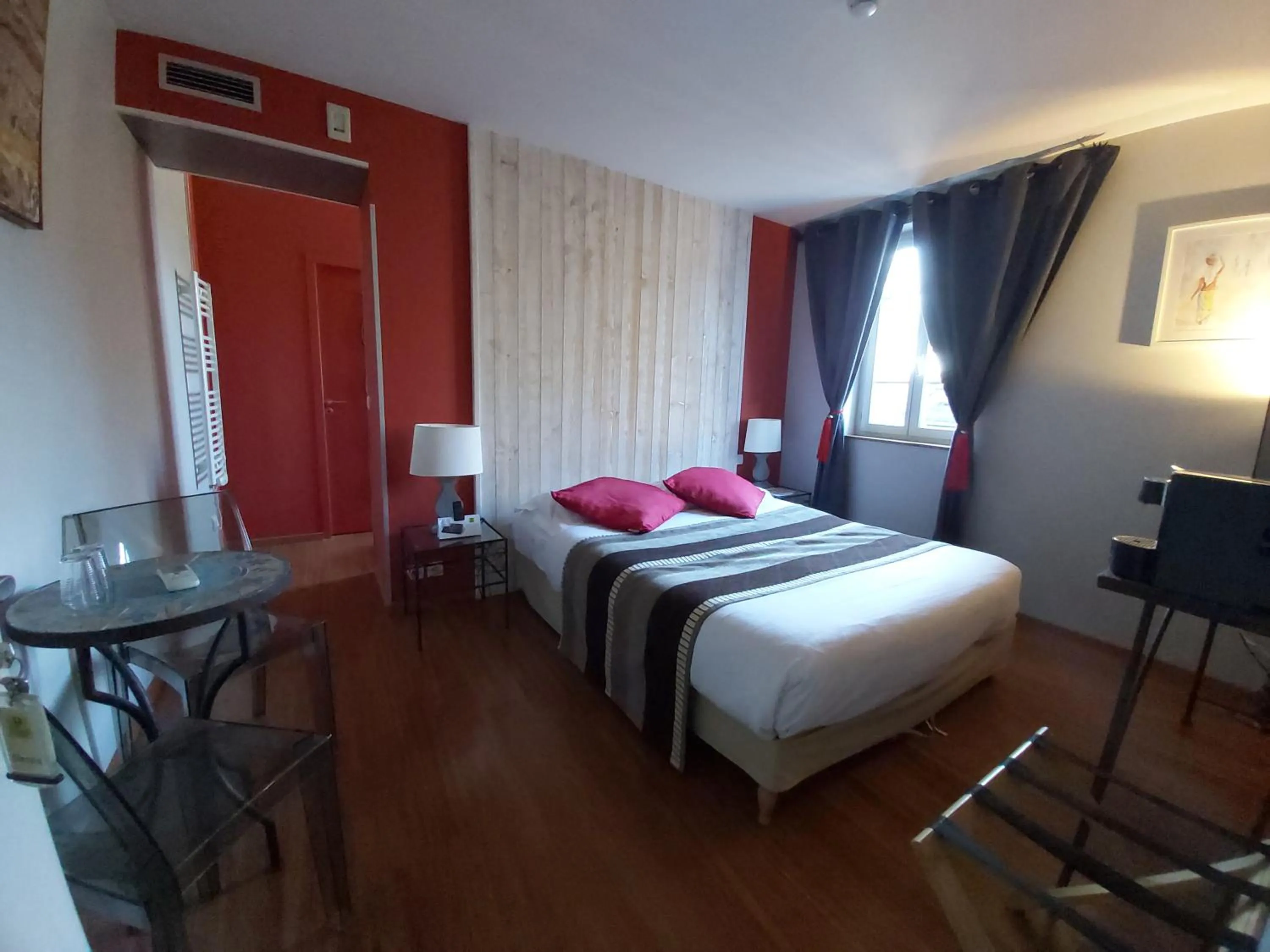 Photo of the whole room, Bed in Logis Au Canard Gourmand