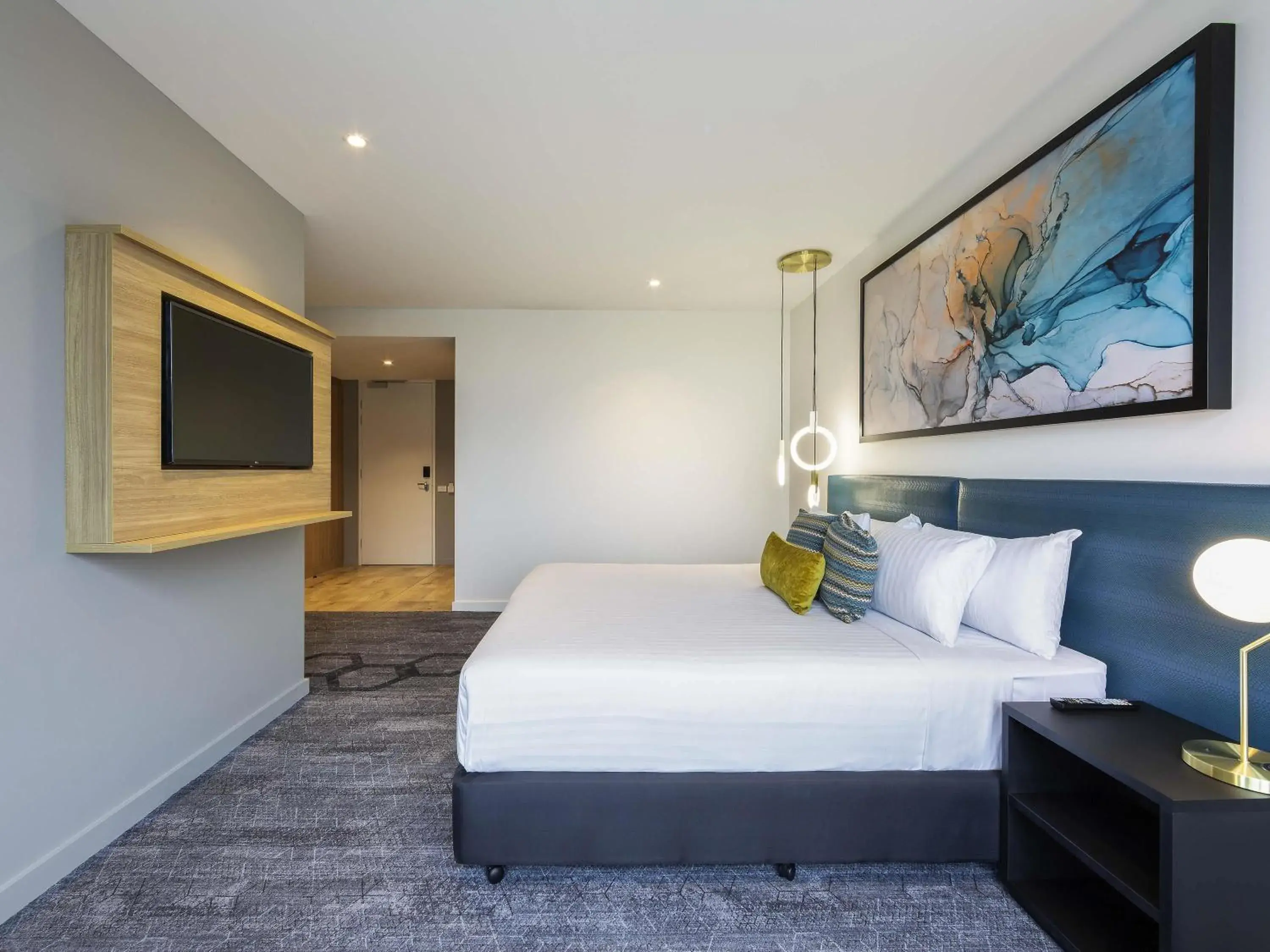 Bedroom, Bed in Mercure Canberra Belconnen Bedroom, Bed in Mercure Canberra Belconnen