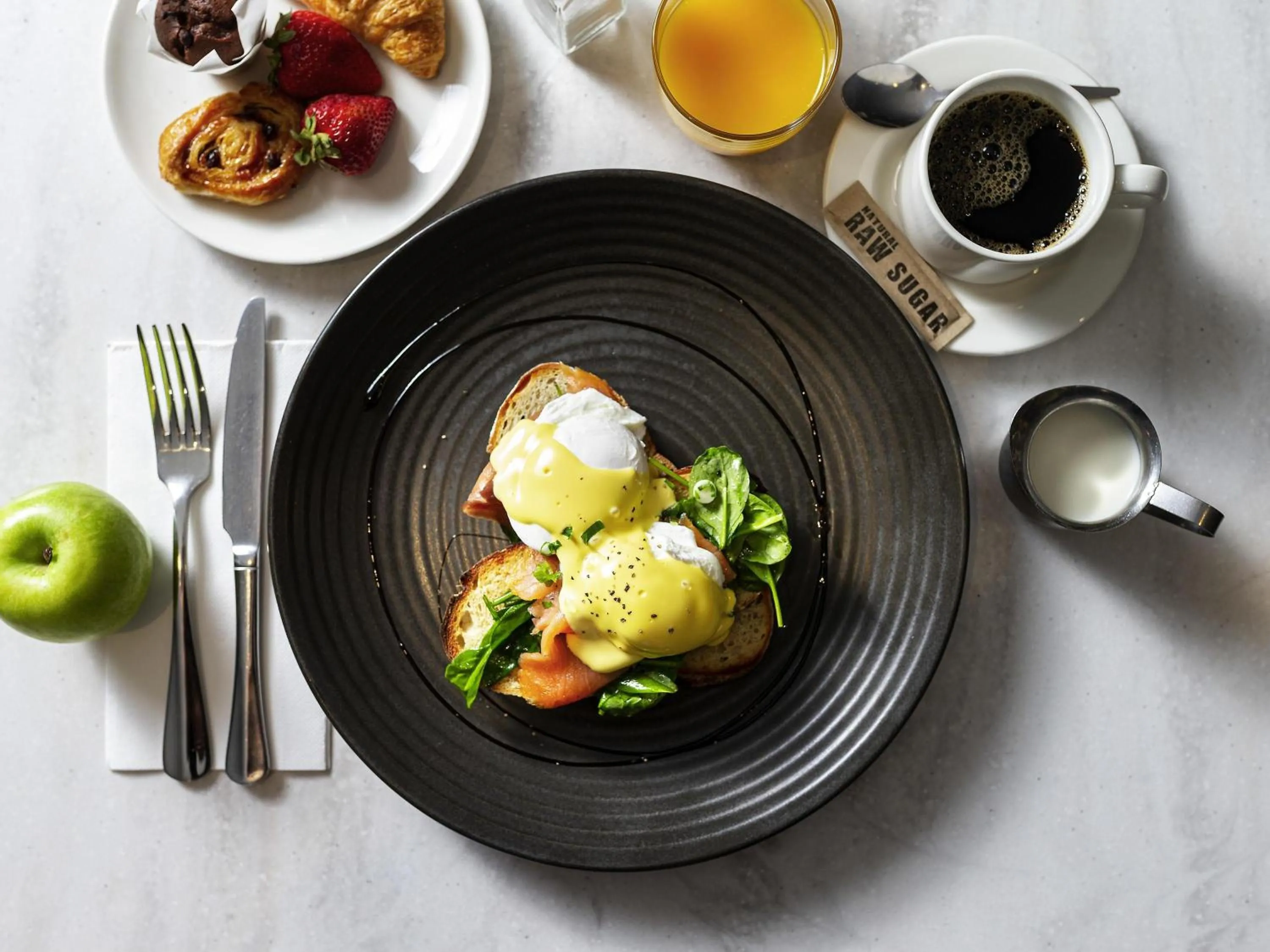 Restaurant/places to eat in Mercure Canberra Belconnen