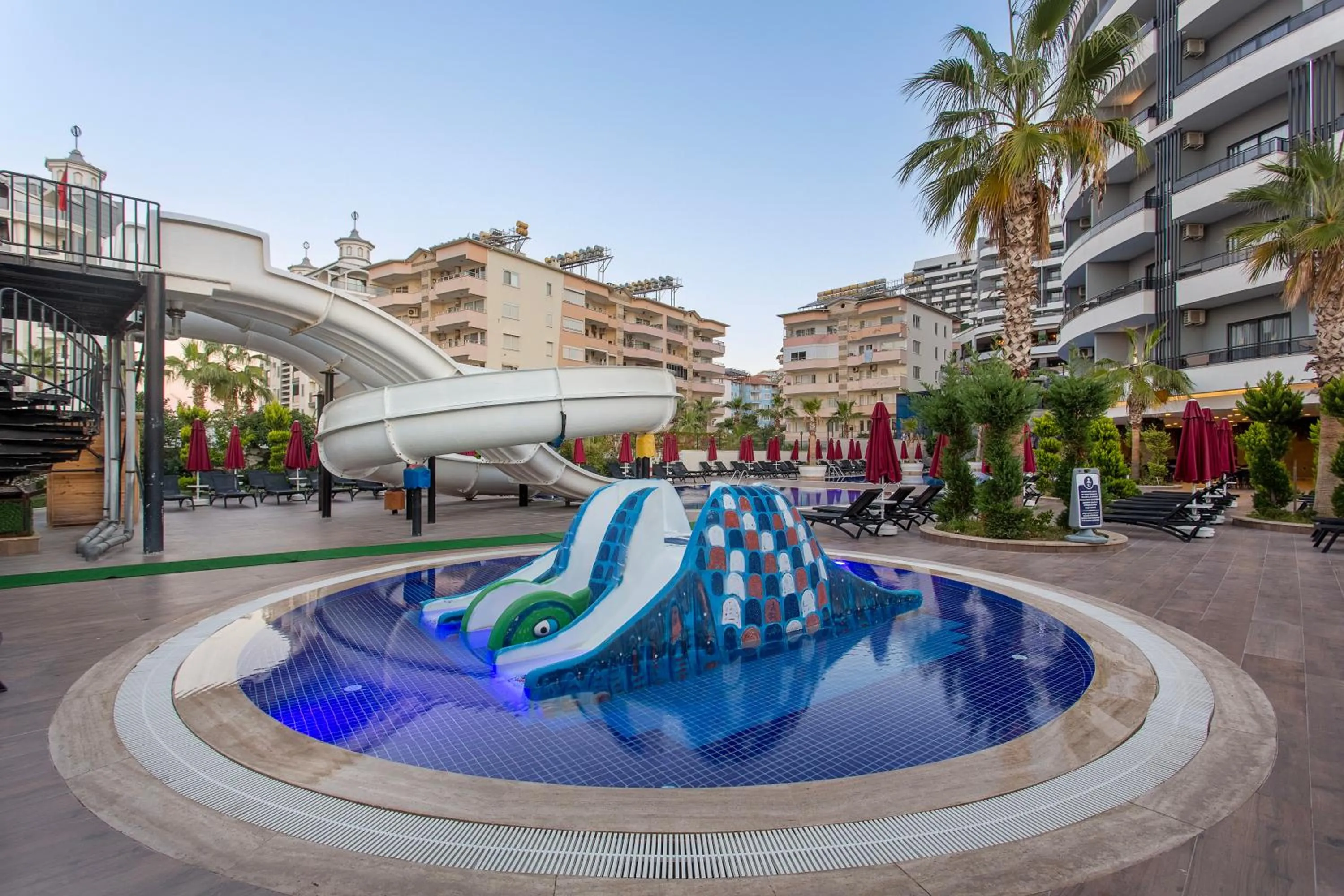 Swimming pool in Noxinn Deluxe Hotel - Ultra All Inclusive