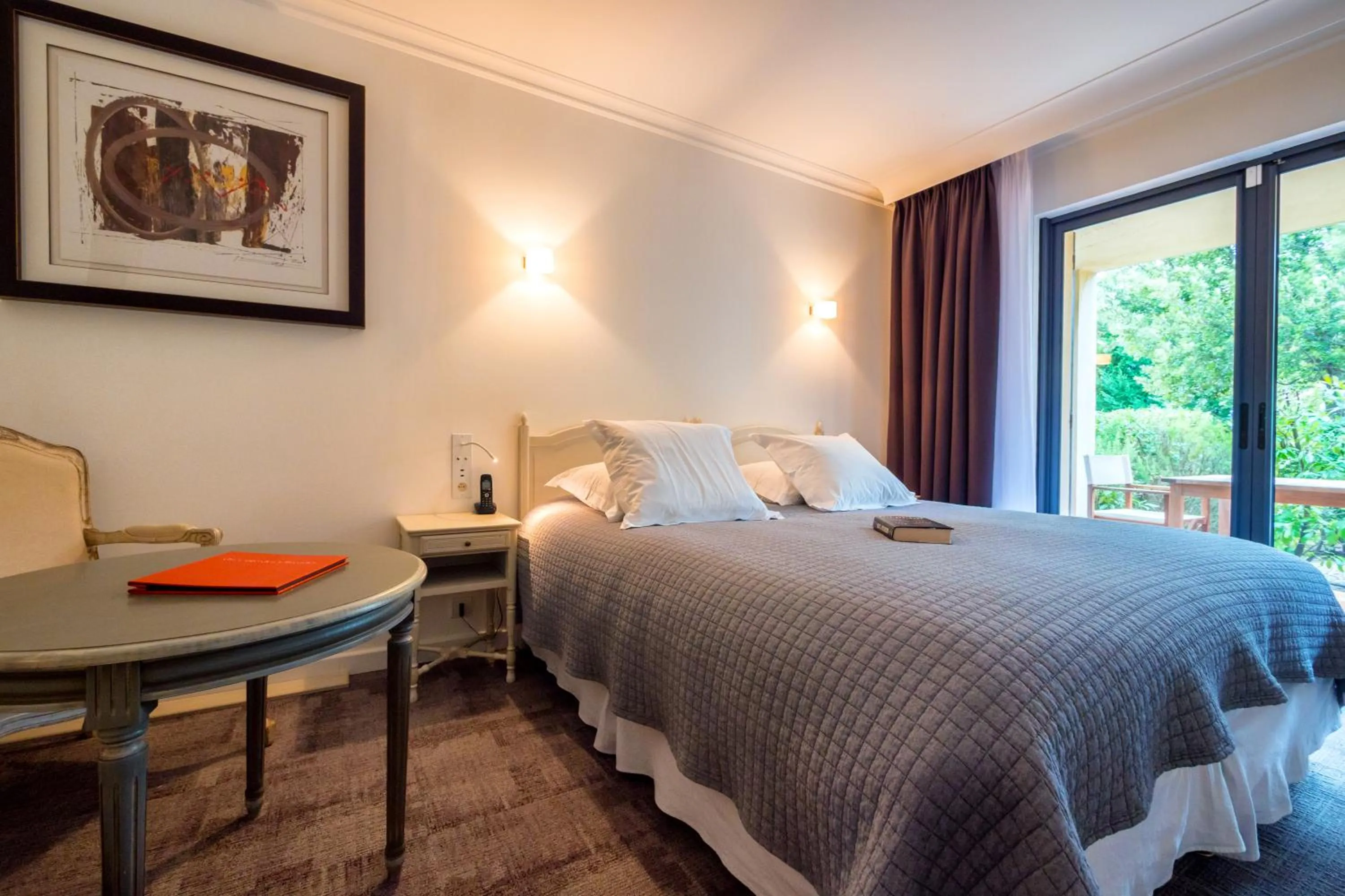 Patio, Bed in Du Côté Des Olivades