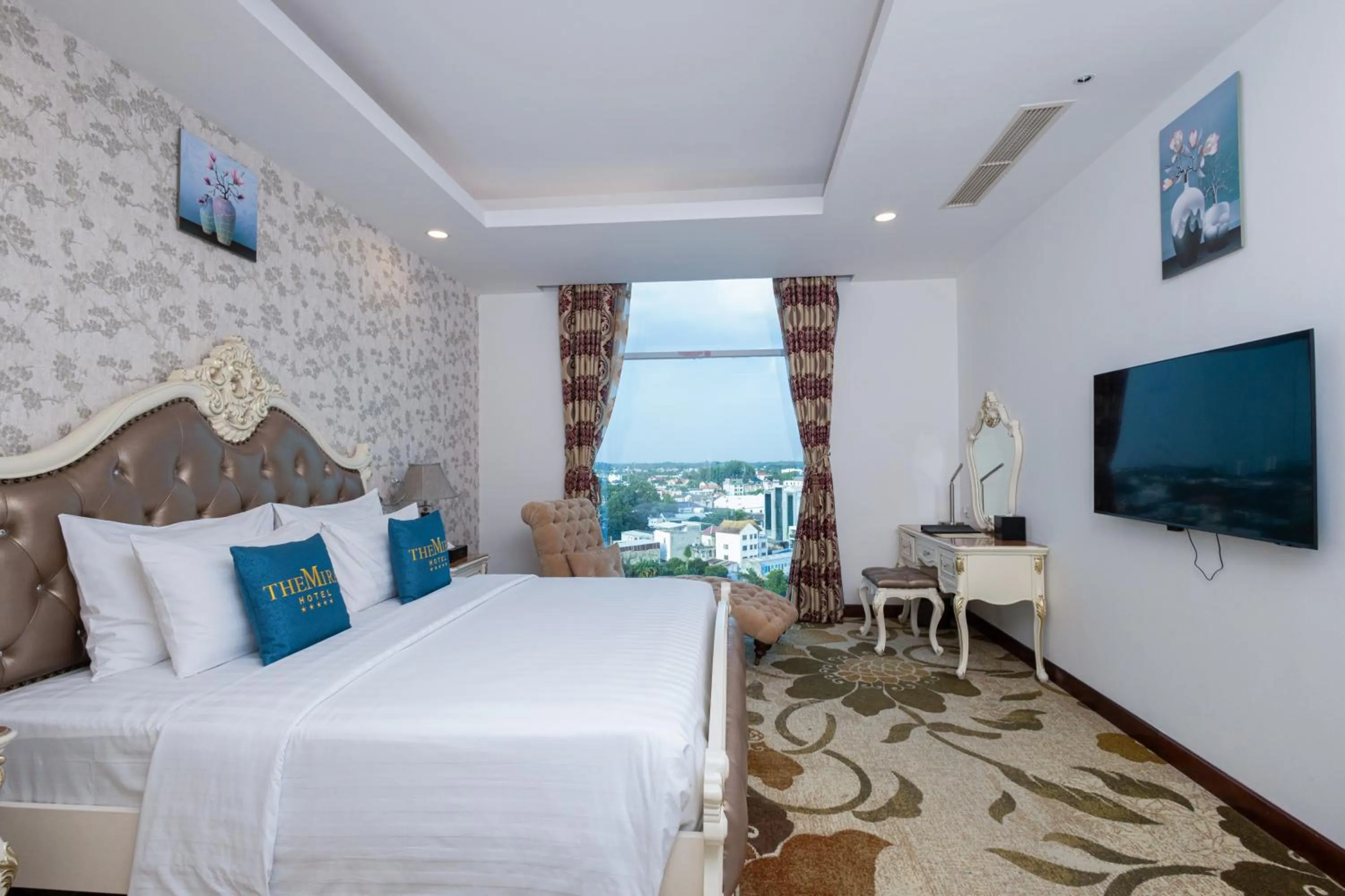 Bed in The Mira Hotel