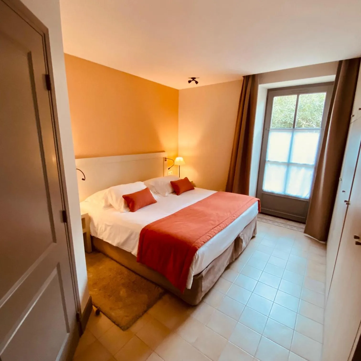 Bed in La Bastide de Boulbon