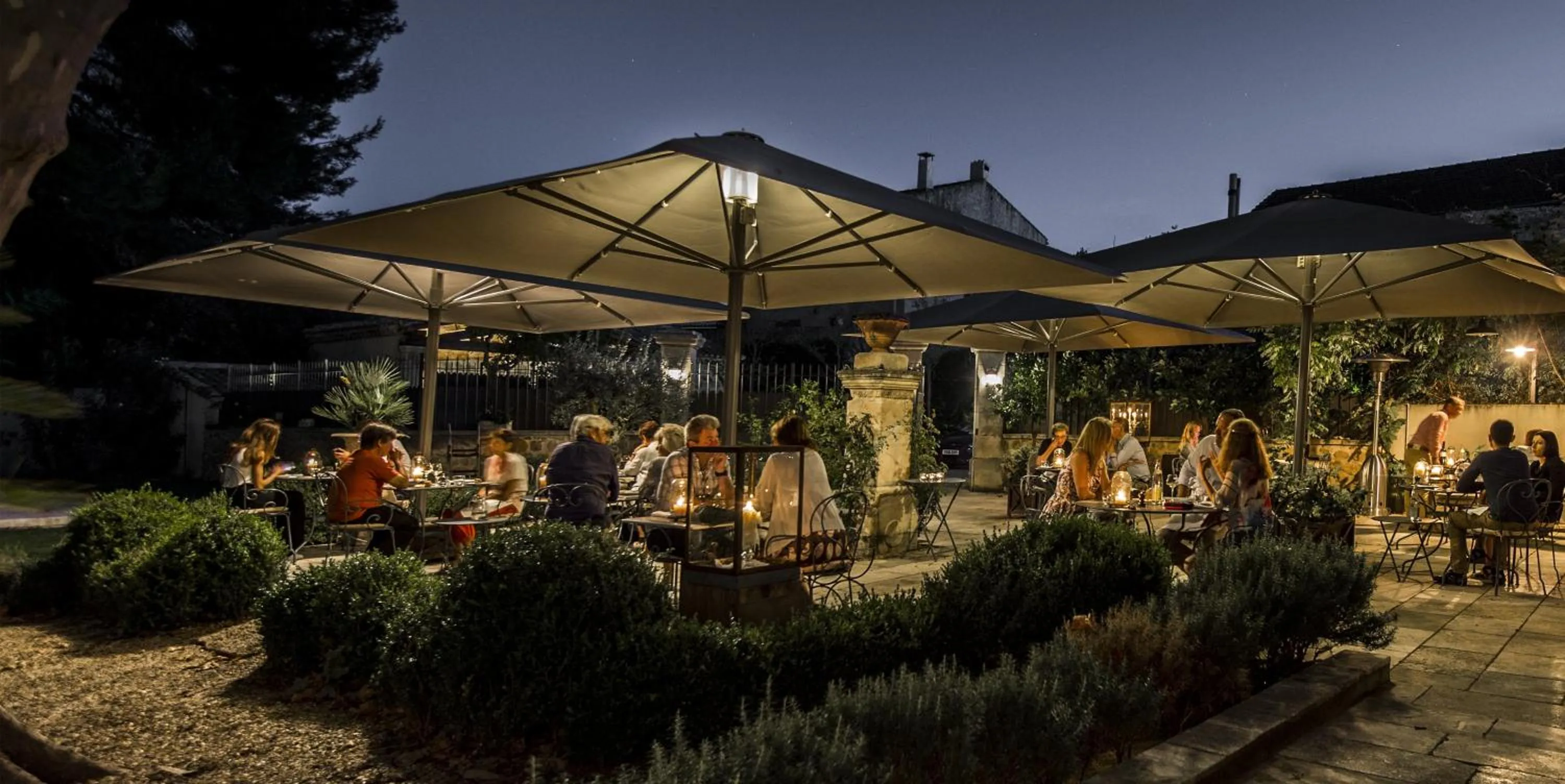 Restaurant/places to eat in La Bastide de Boulbon