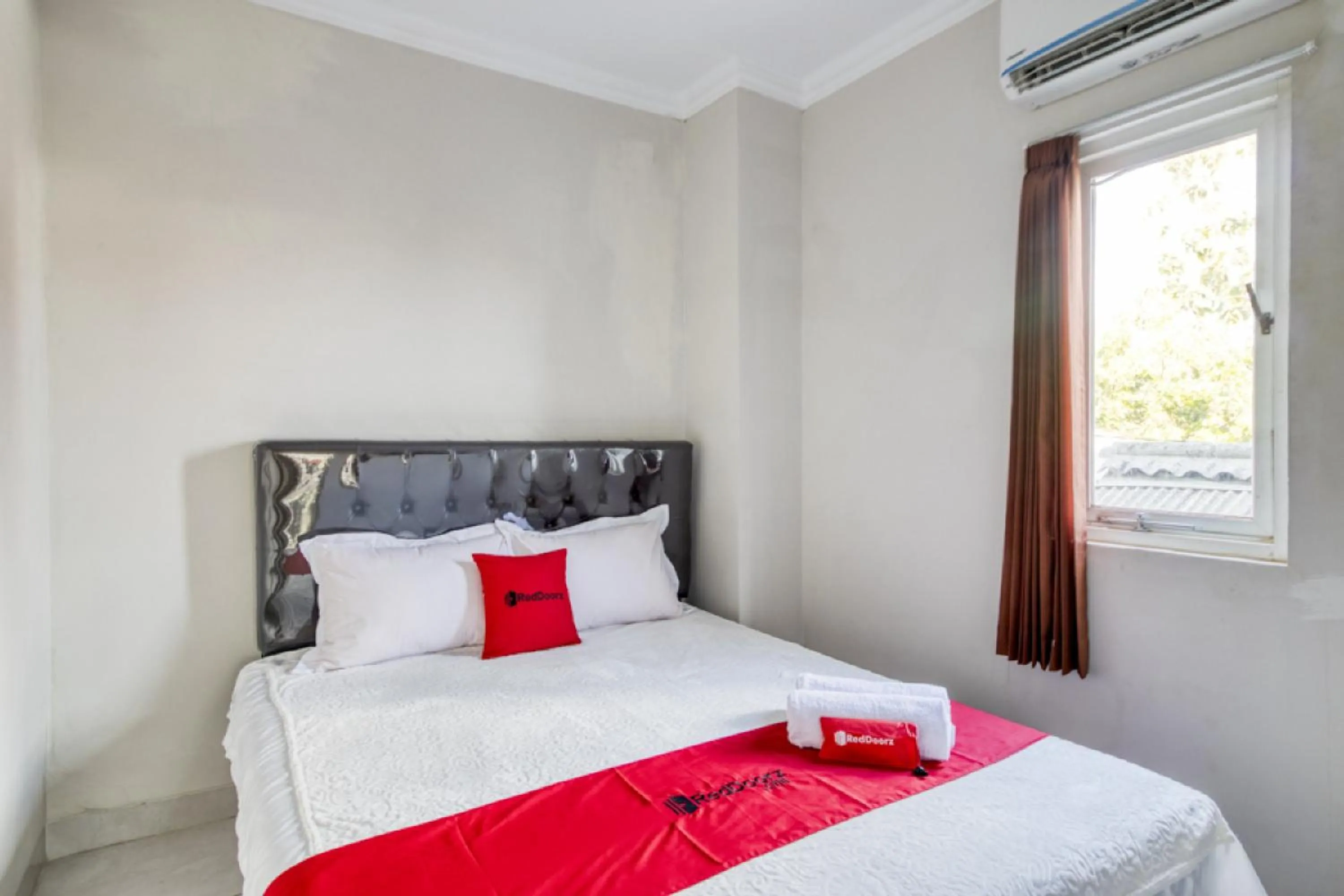 Bedroom, Bed in RedDoorz near Condongcatur Bus Station