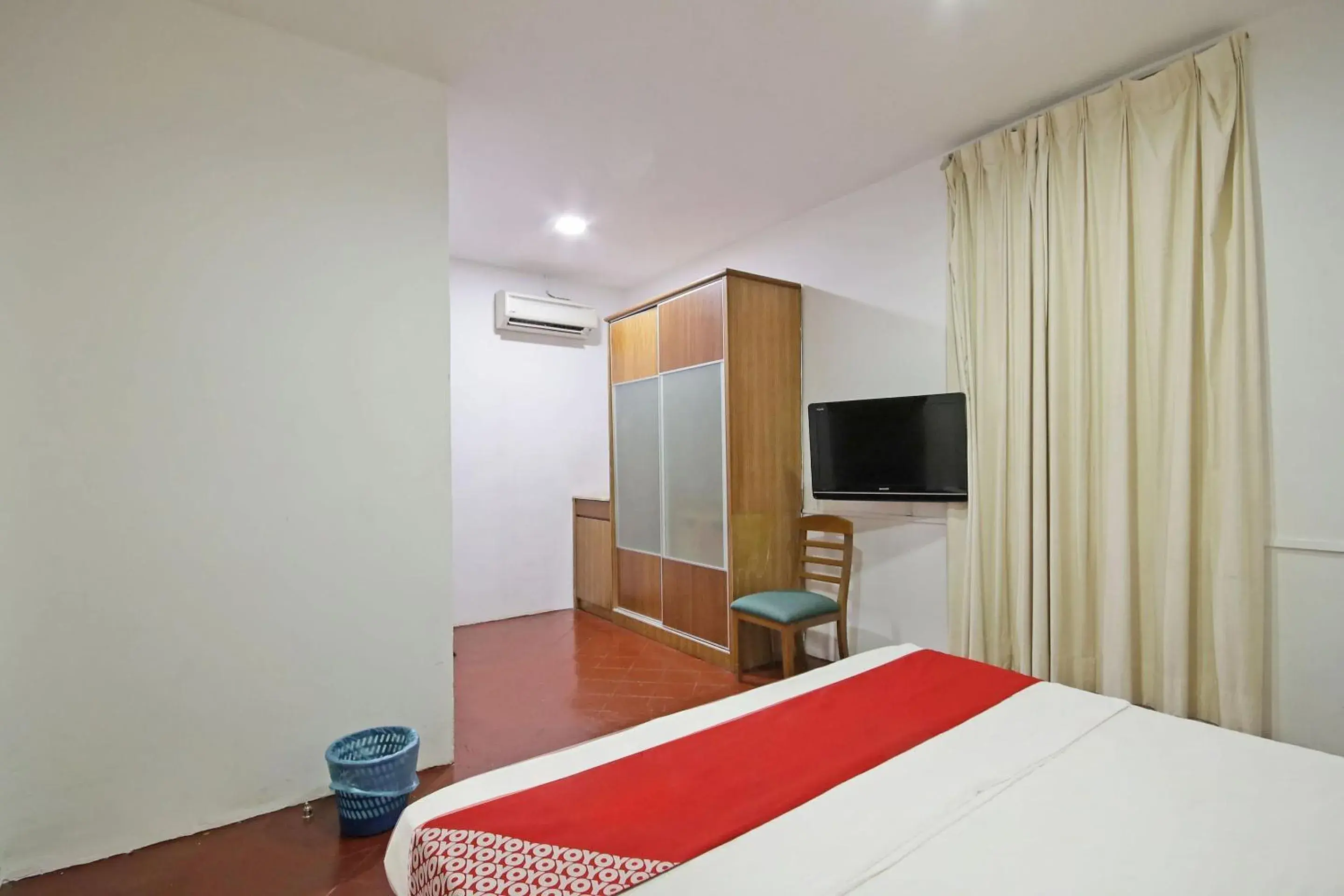 Bedroom, Bed in Hotel O Shalimar Bedroom, Bed in Hotel O Shalimar