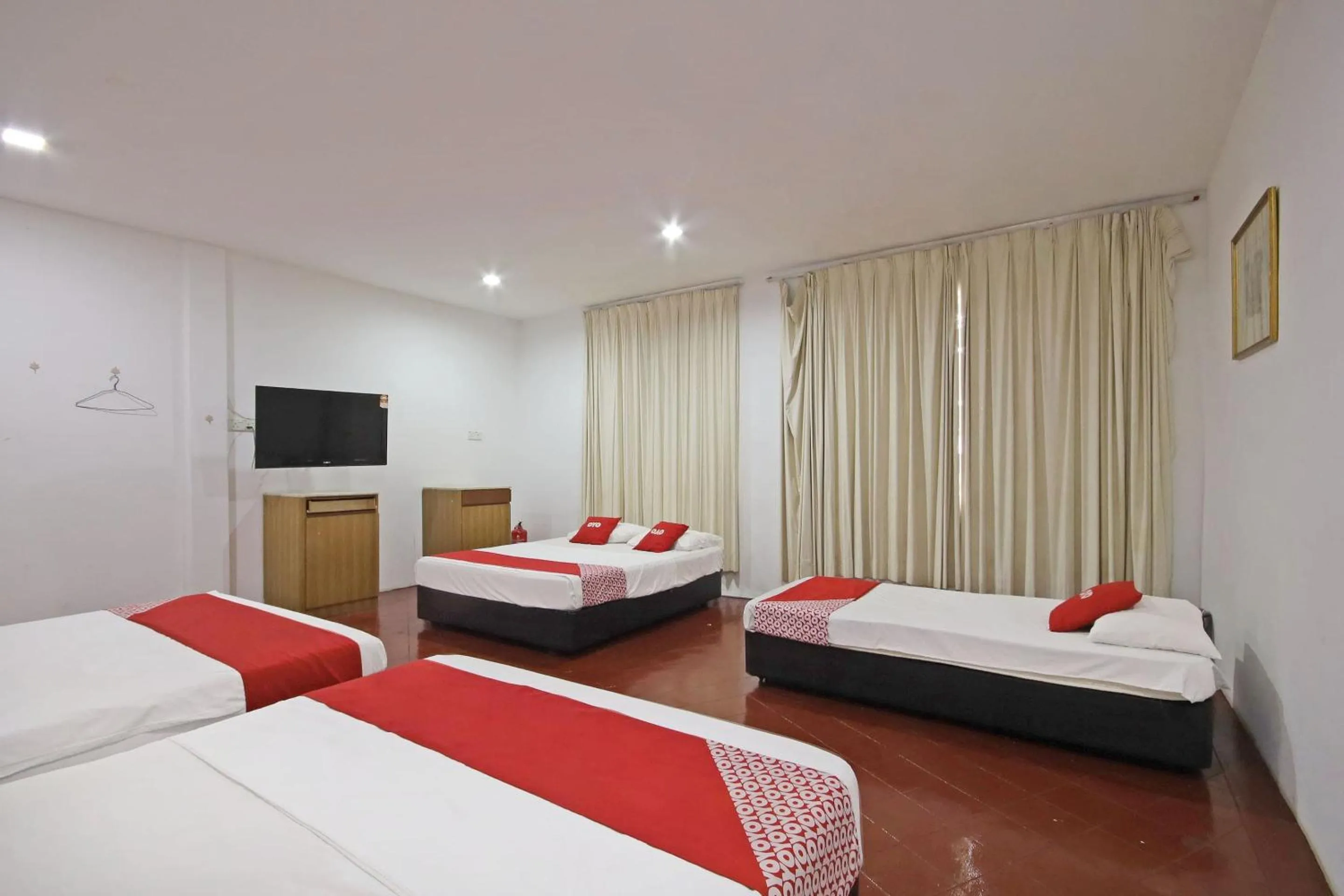 Bedroom, Bed in Hotel O Shalimar