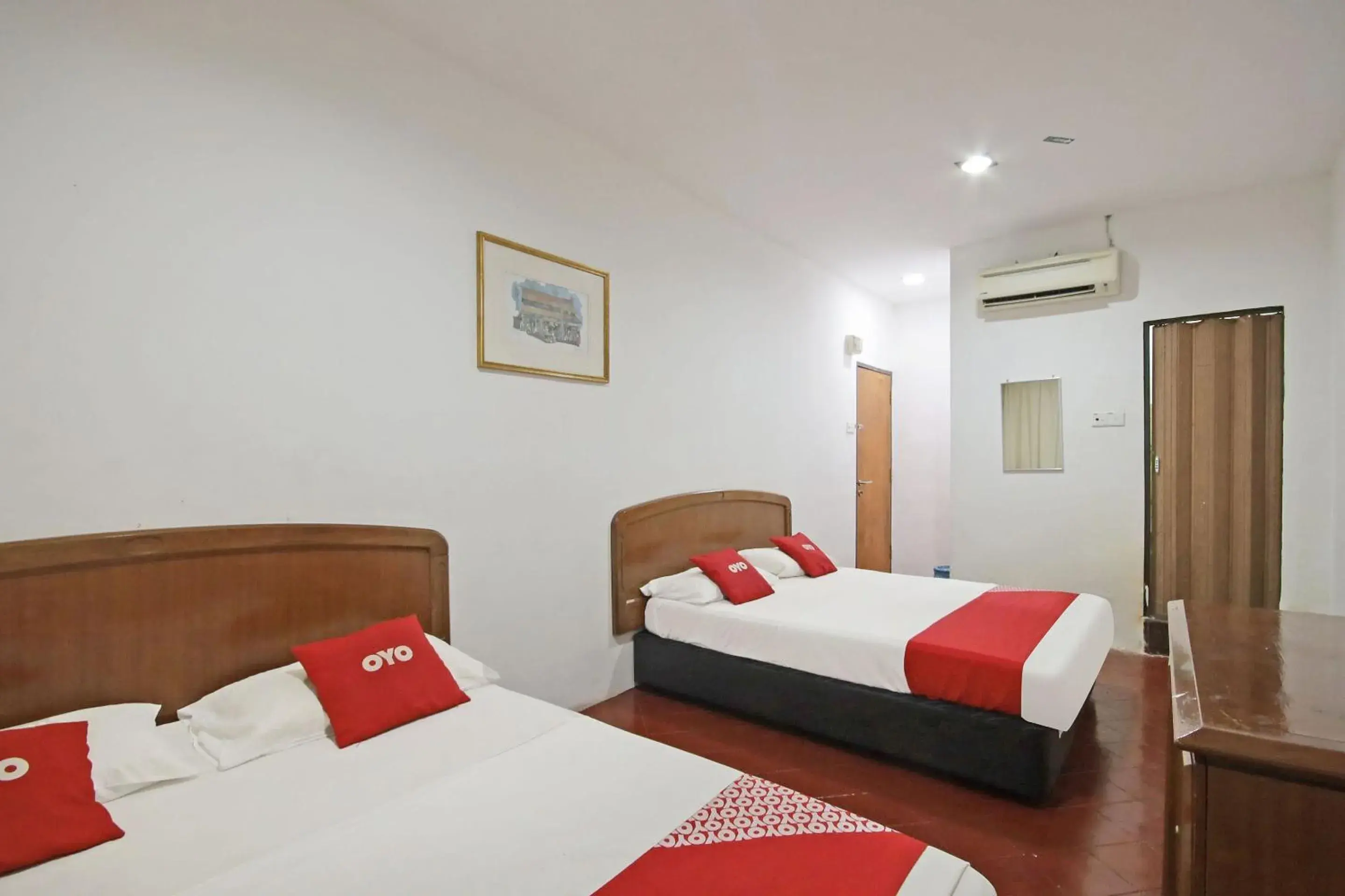 Bedroom, Bed in Hotel O Shalimar Bedroom, Bed in Hotel O Shalimar